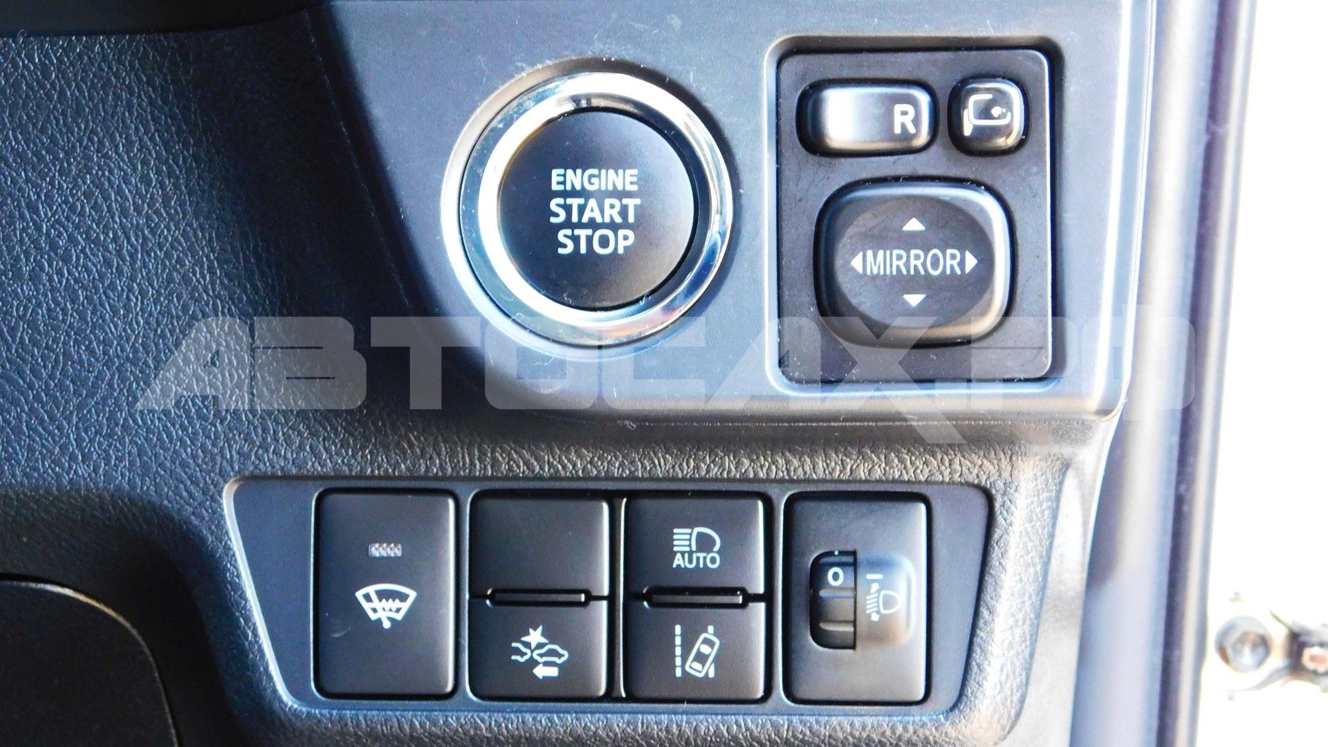 Toyota Corolla Fielder 2022, Универсал — фото 25