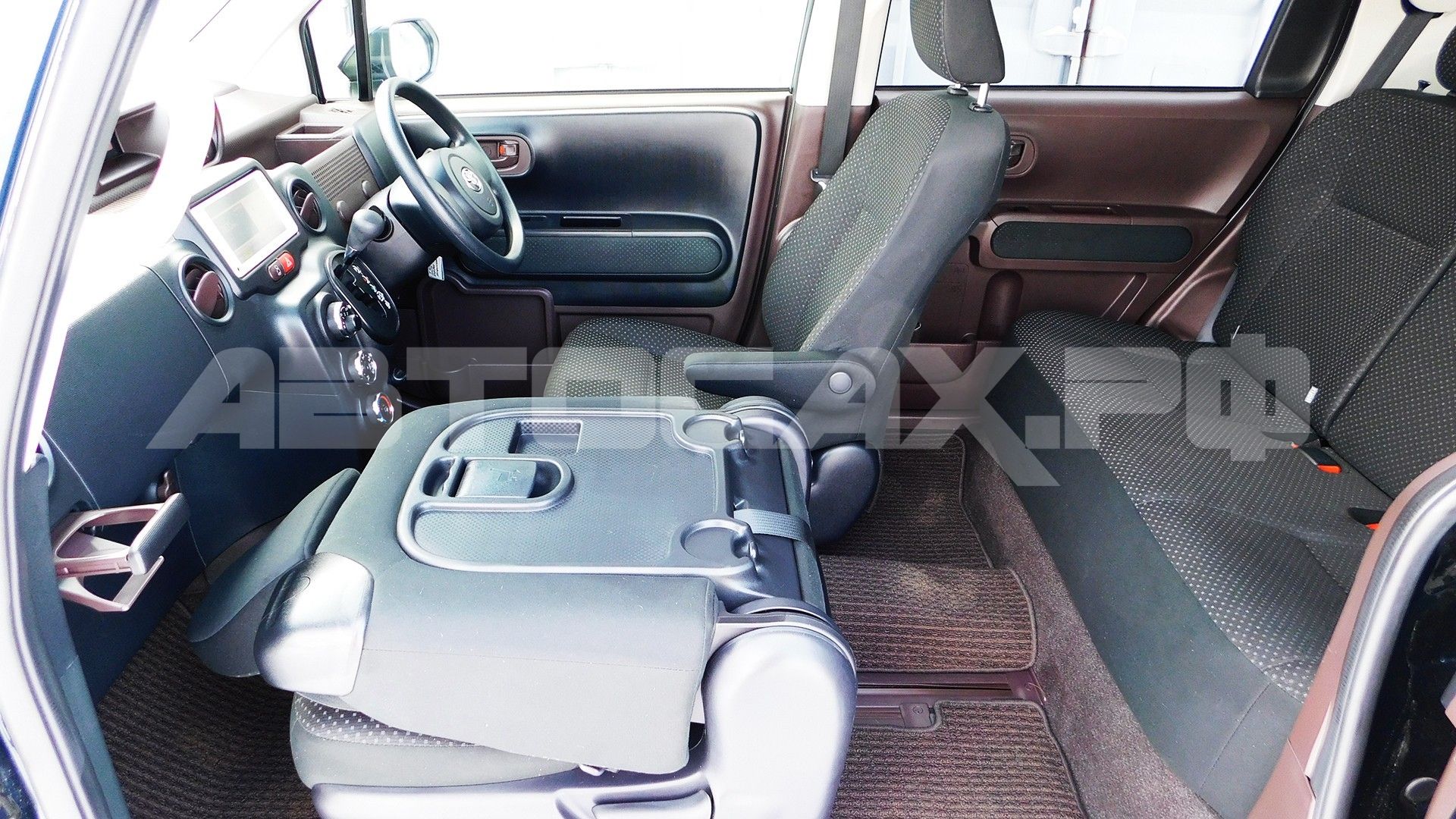 Toyota Spade 2016, Хэтчбек — фото 14