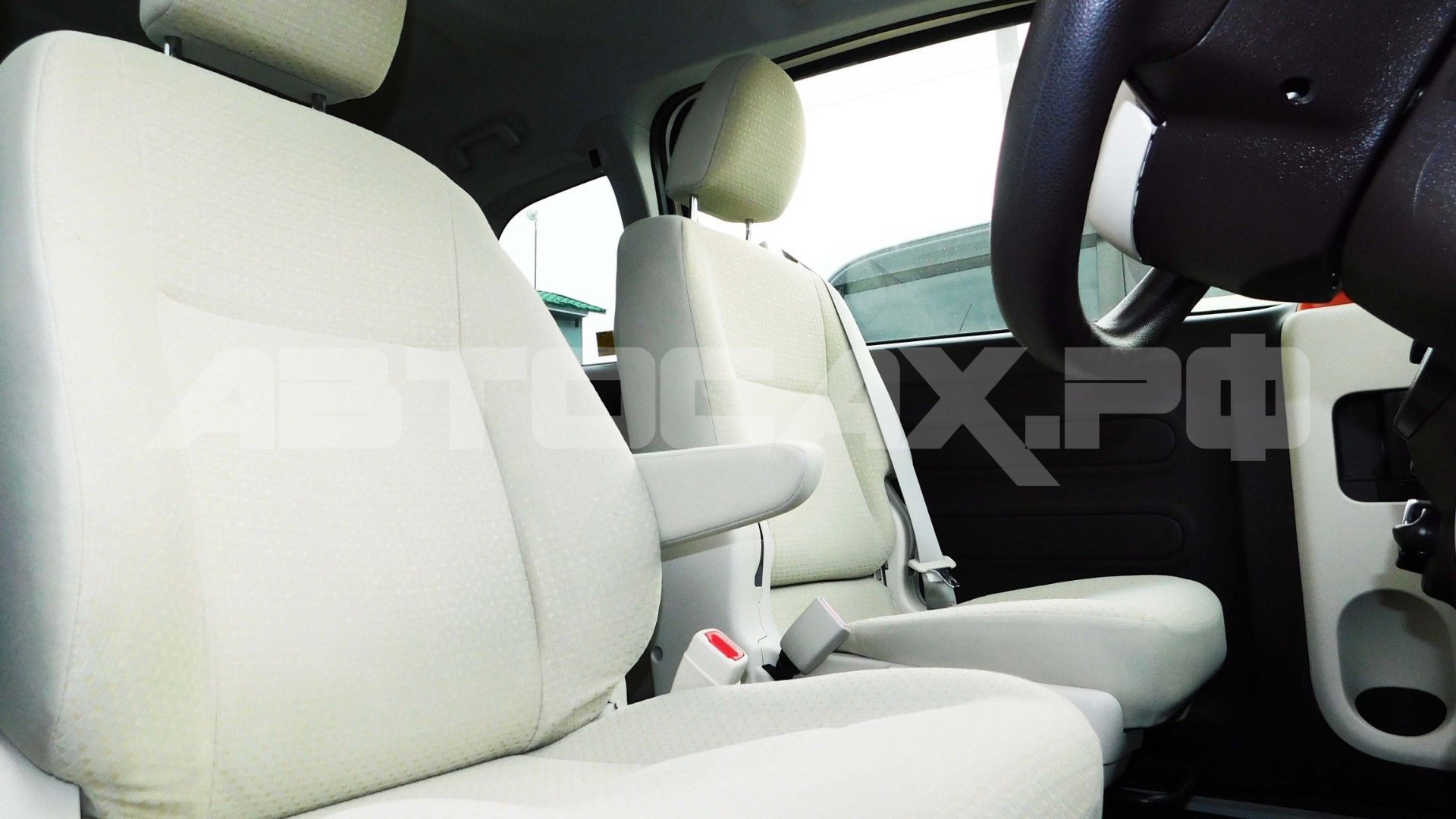 Toyota Porte 2016, Хэтчбек — фото 8