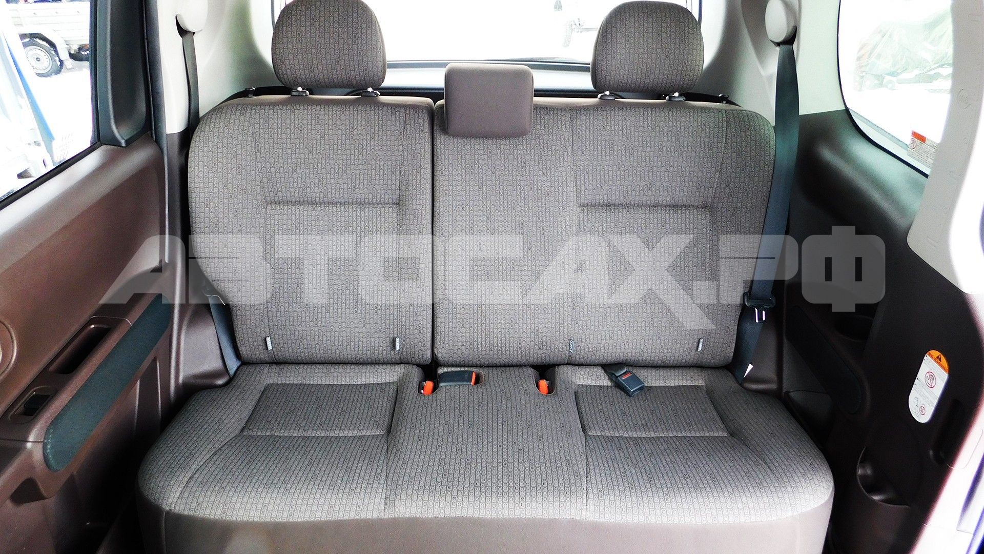 Toyota Spade 2020, Хэтчбек — фото 17