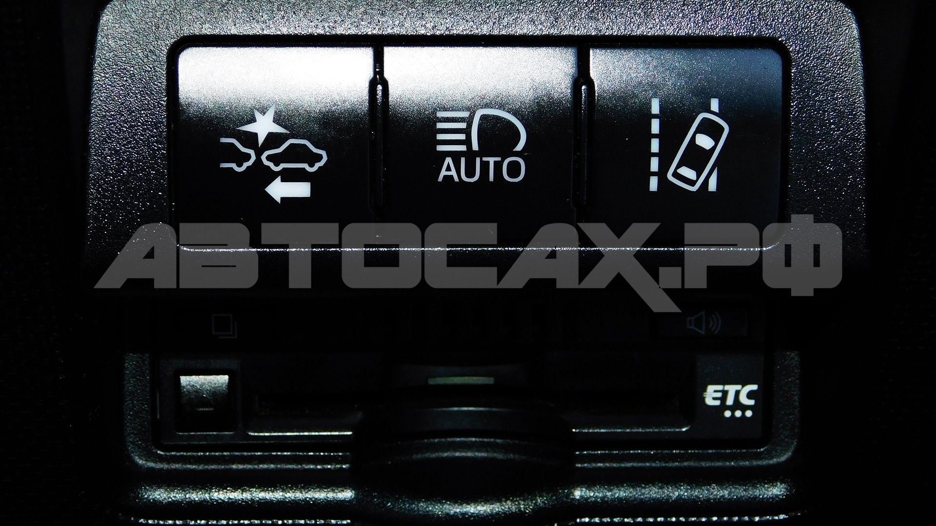 Toyota Porte 2016, Хэтчбек — фото 32