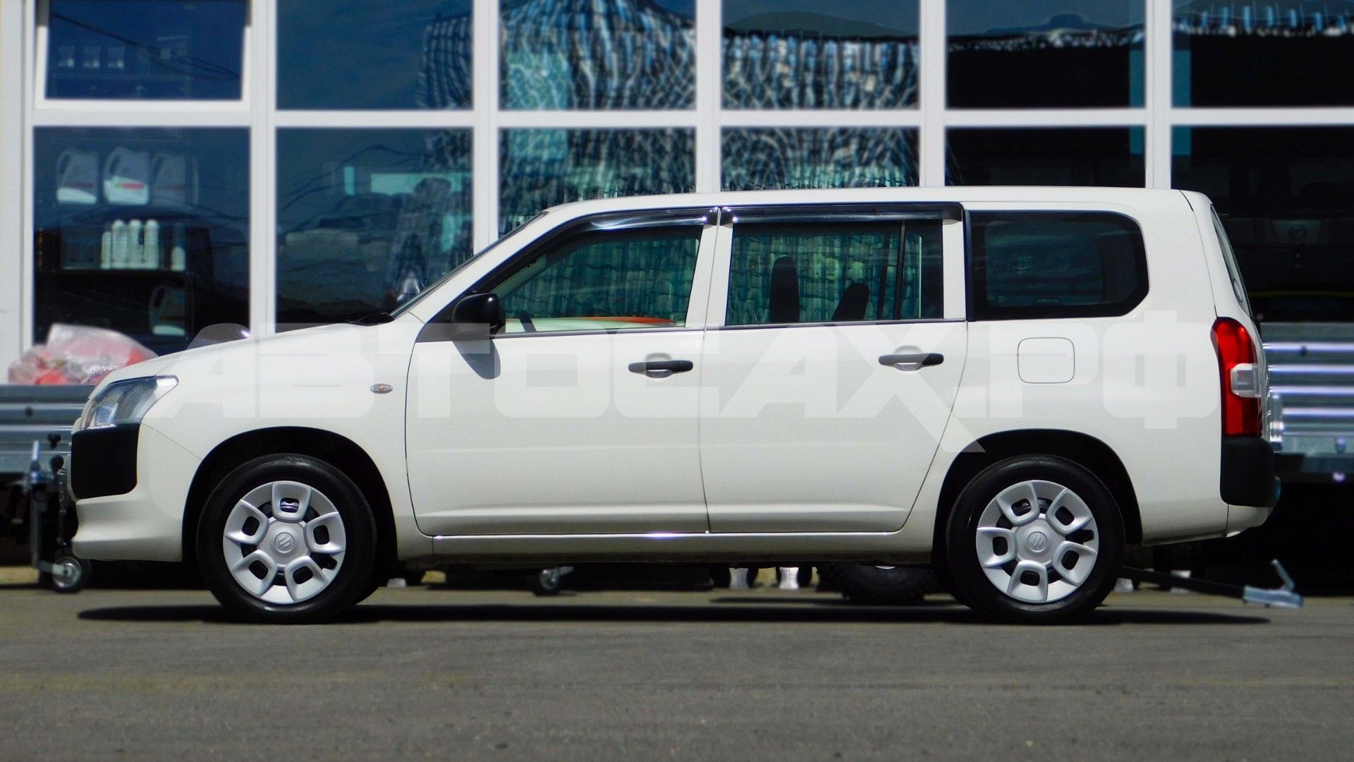 Toyota Probox 2025, Универсал — фото 6