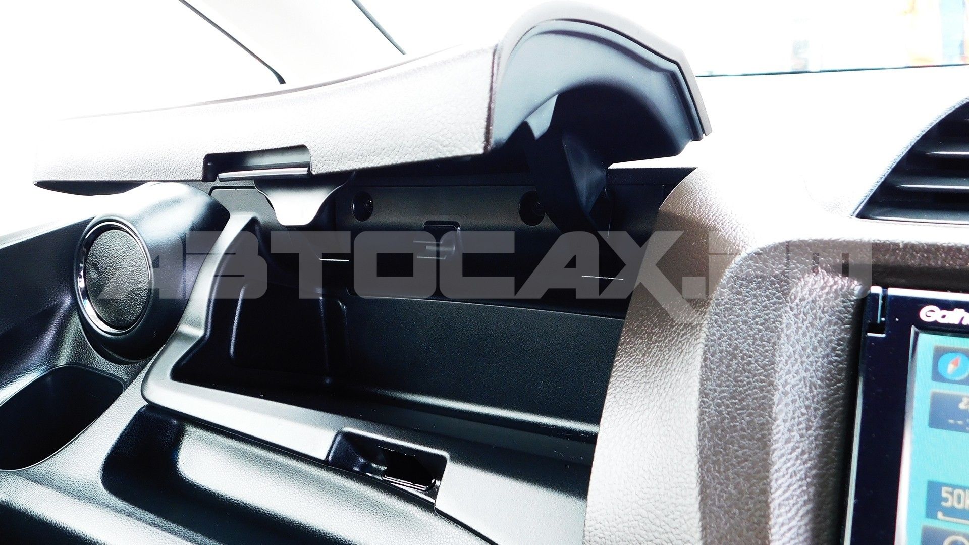 Honda Fit Shuttle 2015, Универсал — фото 32