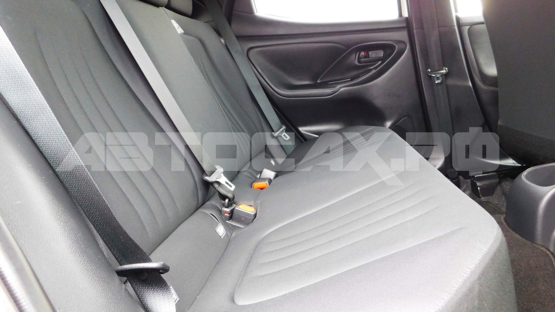 Toyota Yaris 2023, Хэтчбек — фото 22