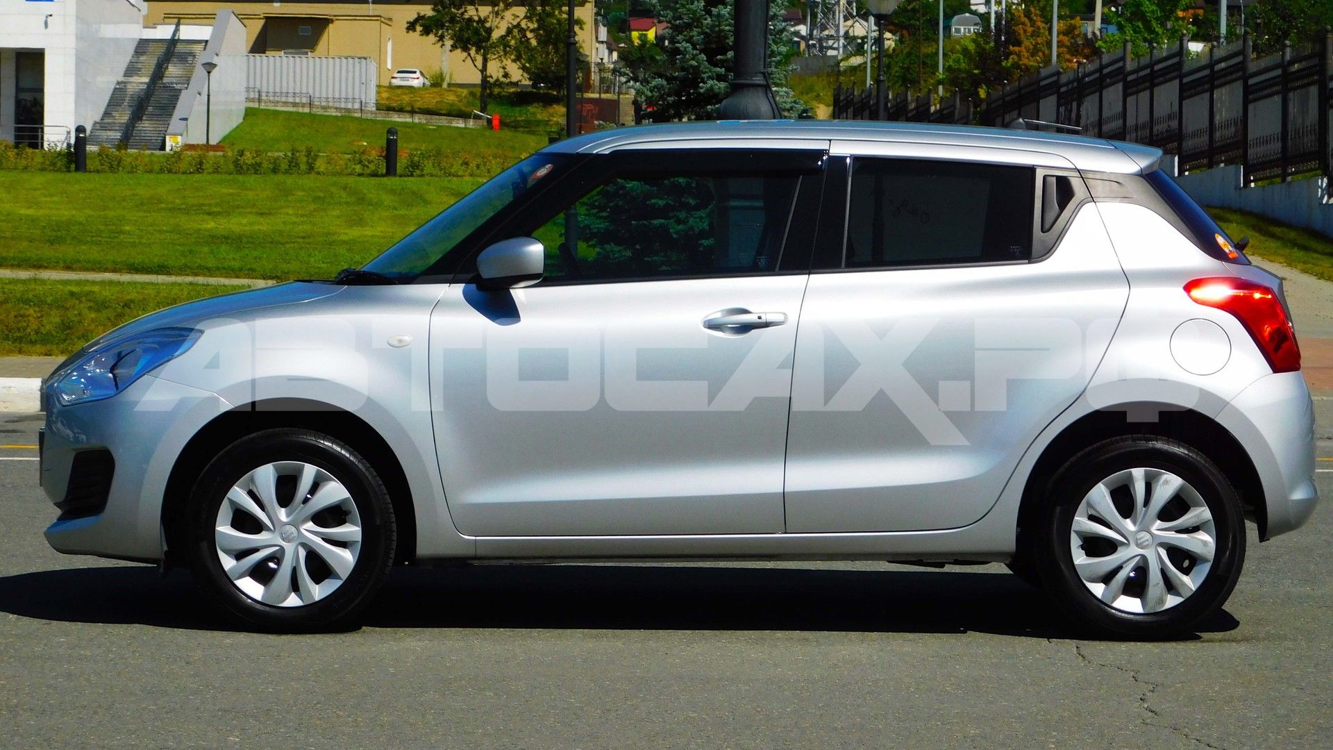Suzuki Swift 2022, Хэтчбек — фото 13