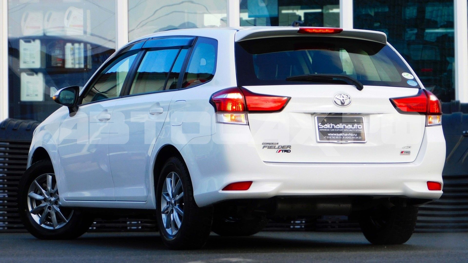 Toyota Corolla Fielder 2017, Универсал — фото 4
