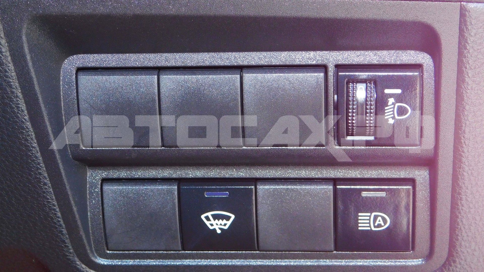 Toyota Yaris 2023, Хэтчбек — фото 33