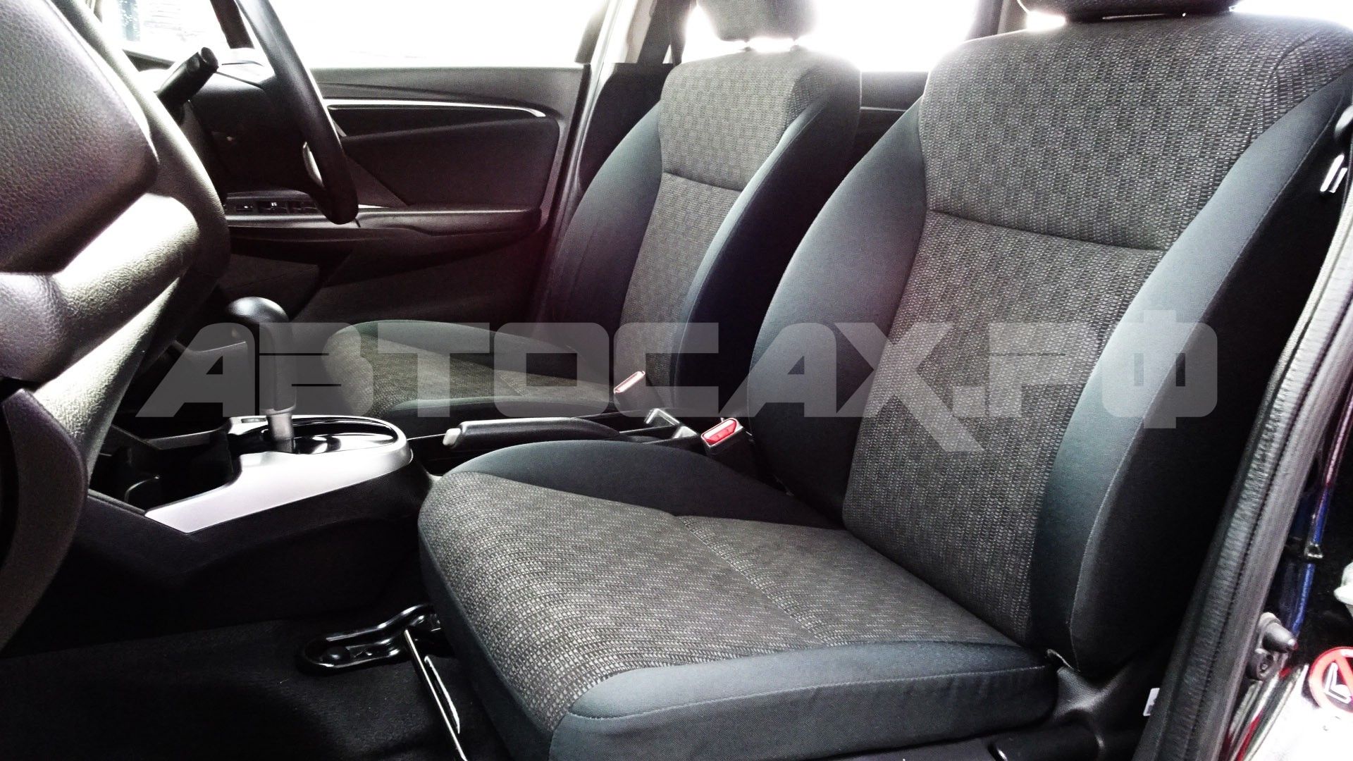 Honda Fit 2017, Хэтчбек — фото 12