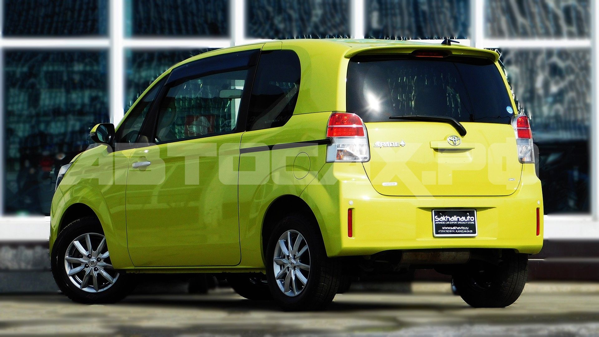 Toyota Spade 2014, Хэтчбек — фото 2