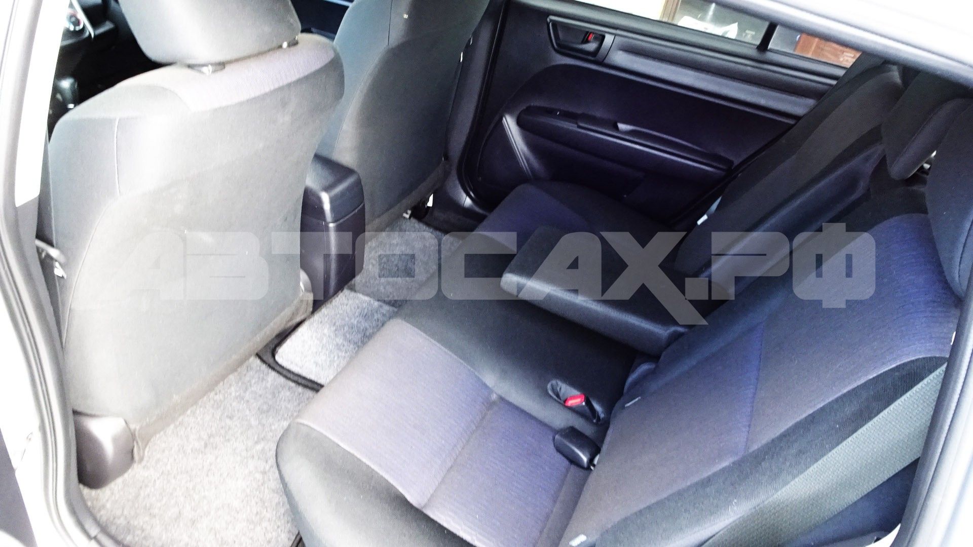 Toyota Corolla Fielder 2016, Универсал — фото 14