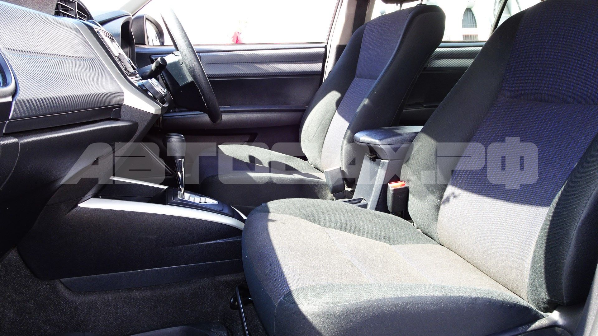 Toyota Ractis 2016, Хэтчбек — фото 8