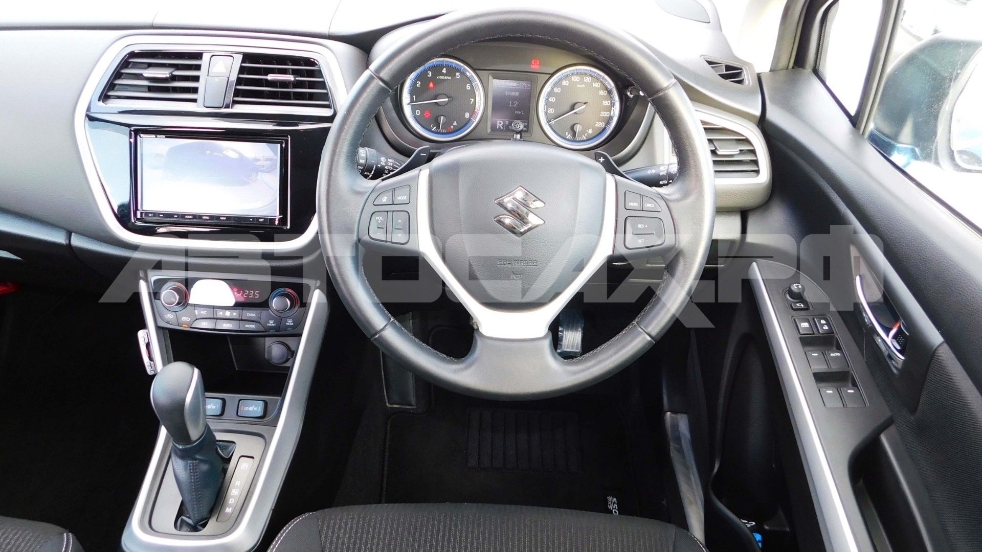 Suzuki SX-4 Cross 2020, Кроссовер — фото 12