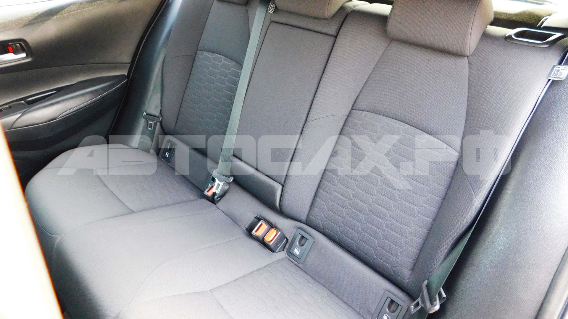 Toyota Corolla Sport 2022, Хэтчбек — фото 18