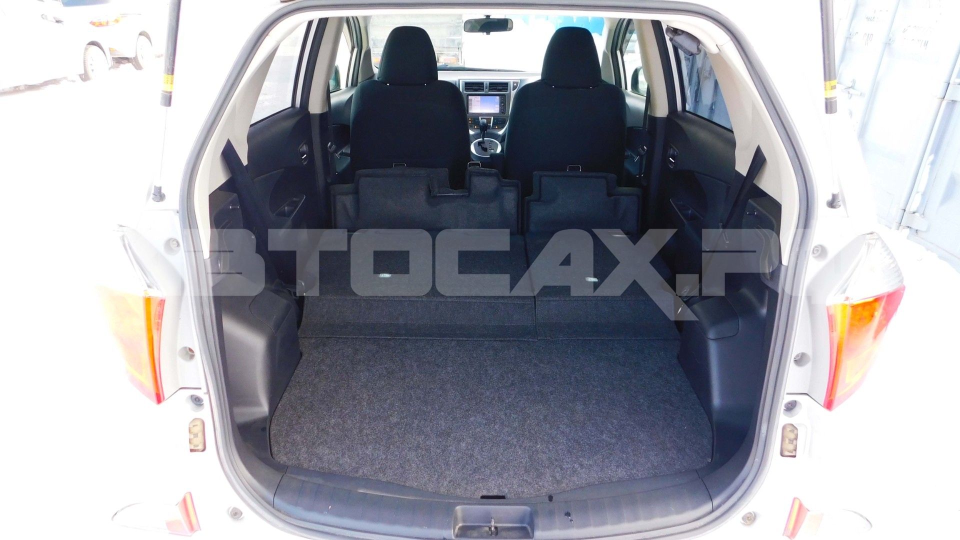 Toyota Ractis 2015, Хэтчбек — фото 26