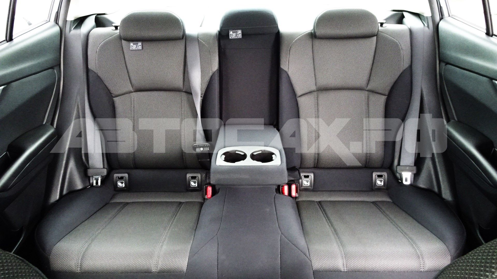 Subaru Impreza G4 2019, Седан — фото 19