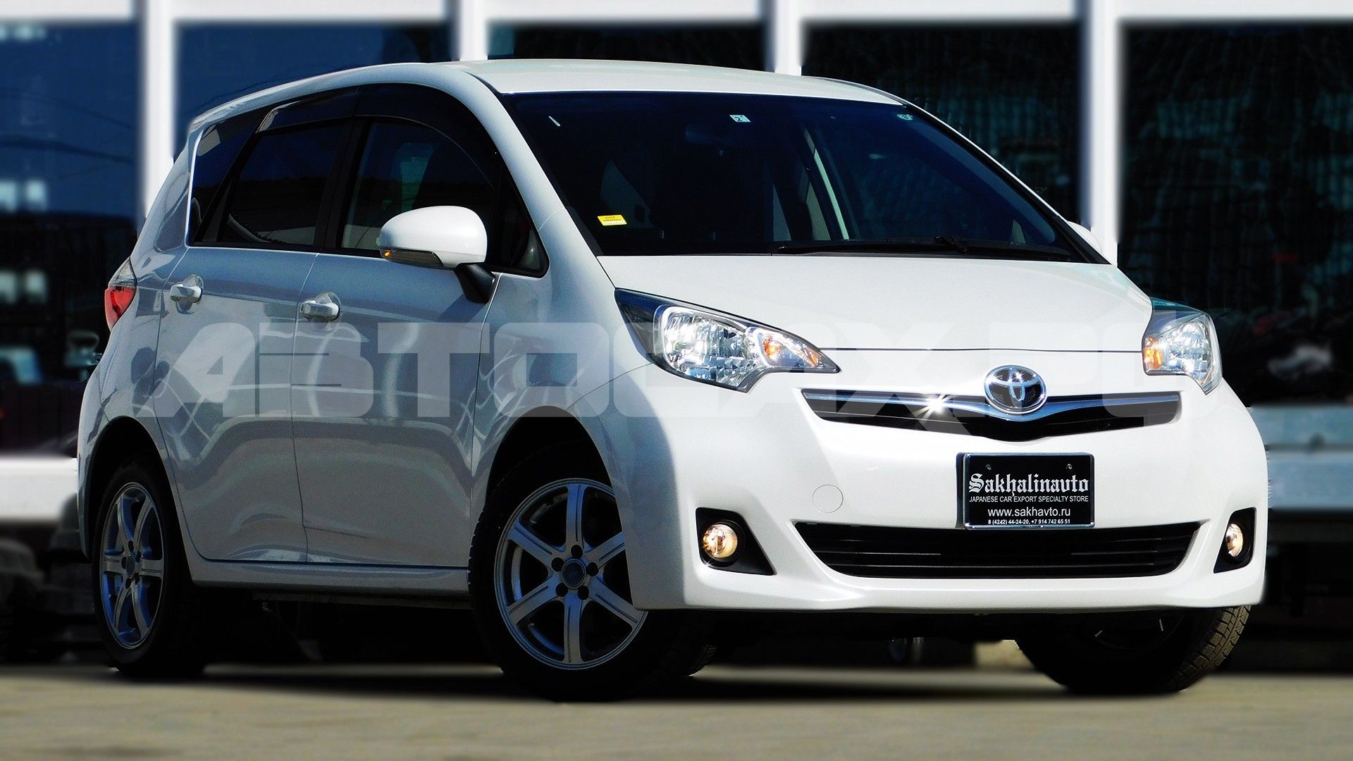 Toyota Ractis 2015, Хэтчбек — фото 19