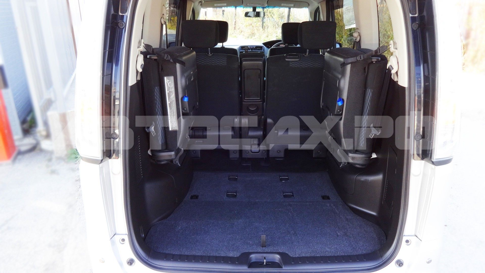 Nissan Serena 2016, Минивэн — фото 24