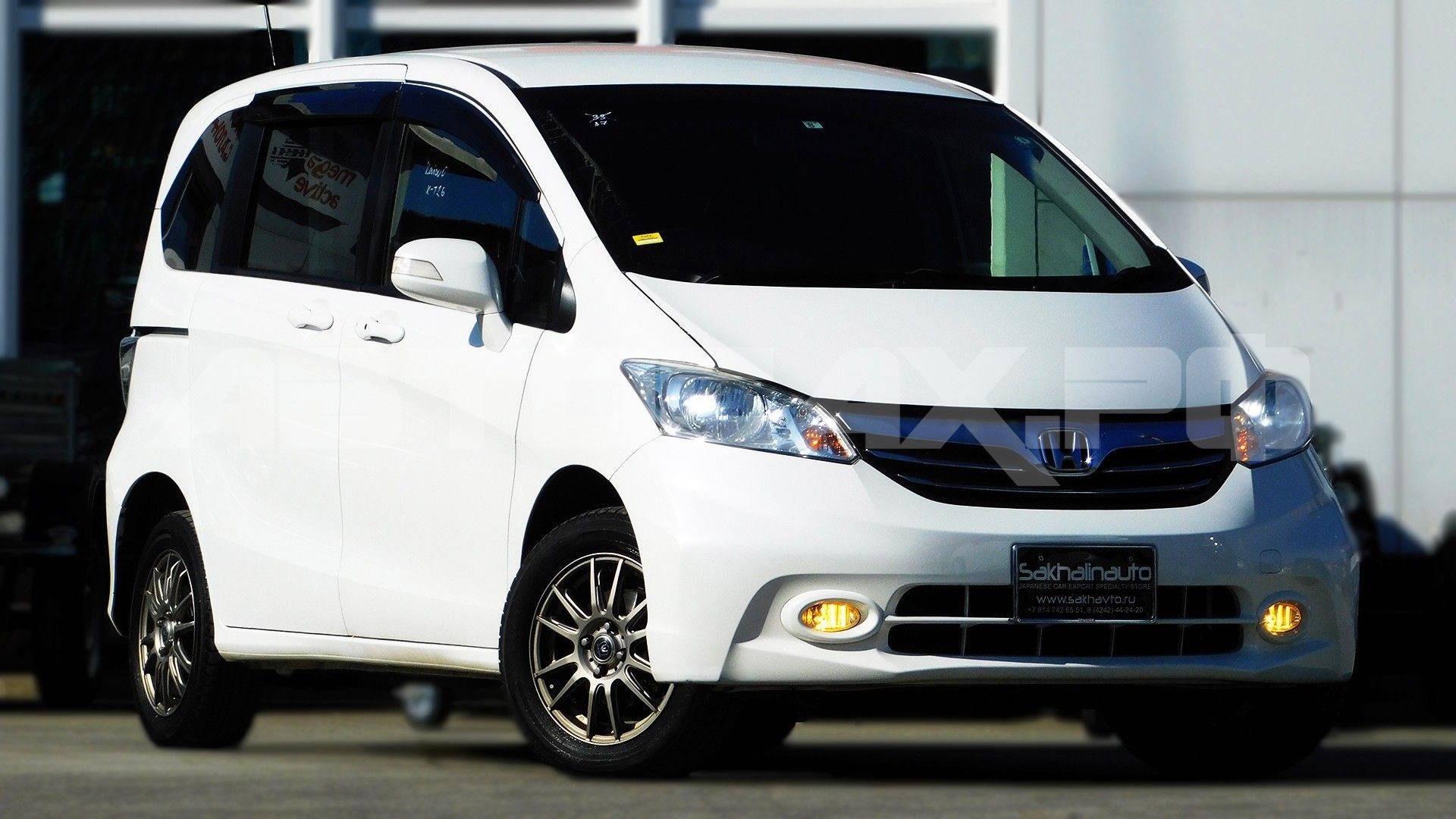Honda Freed — компактный минивэн