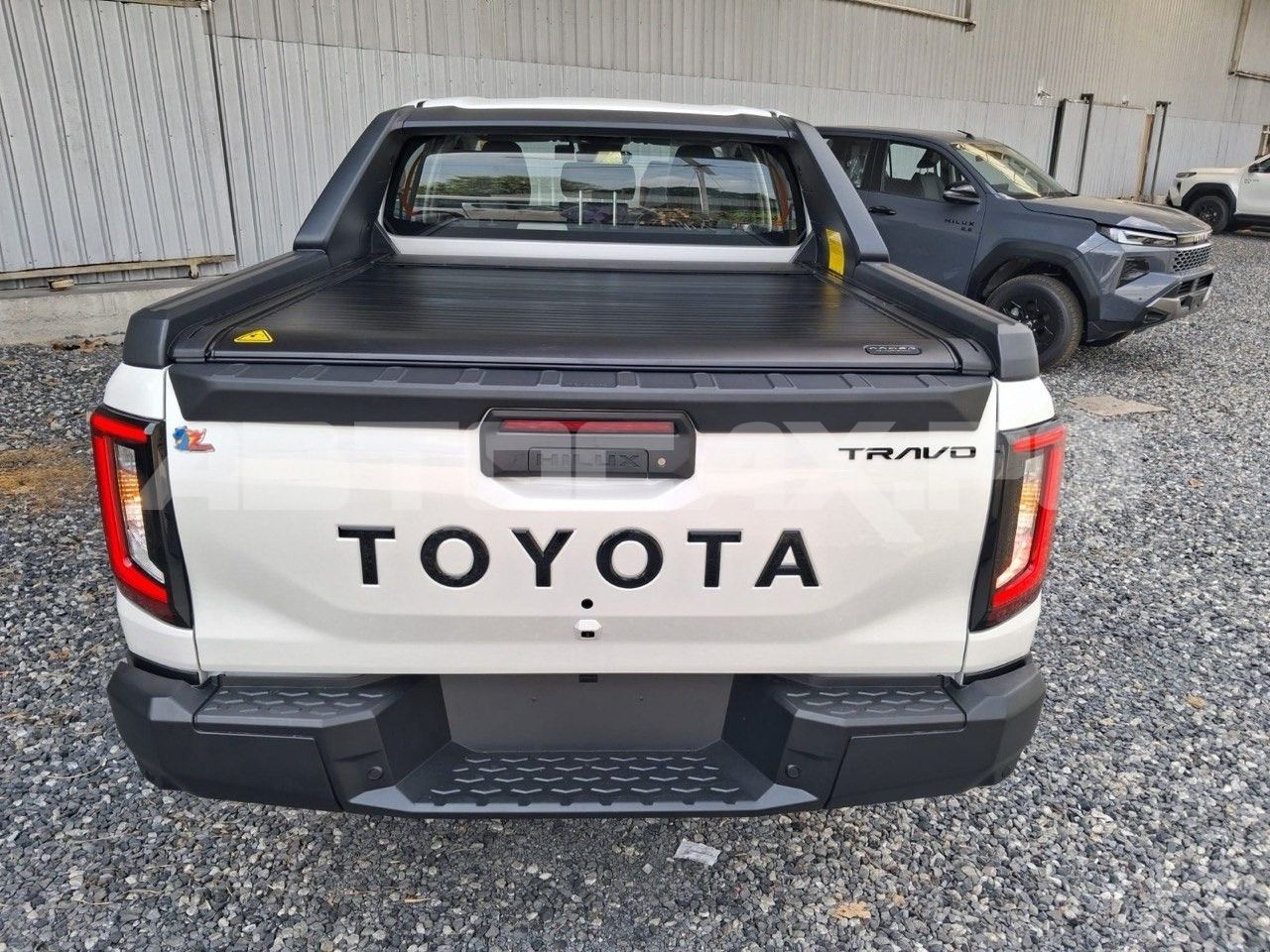Toyota  HILUX TRAVO Double Cab 4TREX 4x4 2.8 OVERLAND 2026, Пикап — фото 14