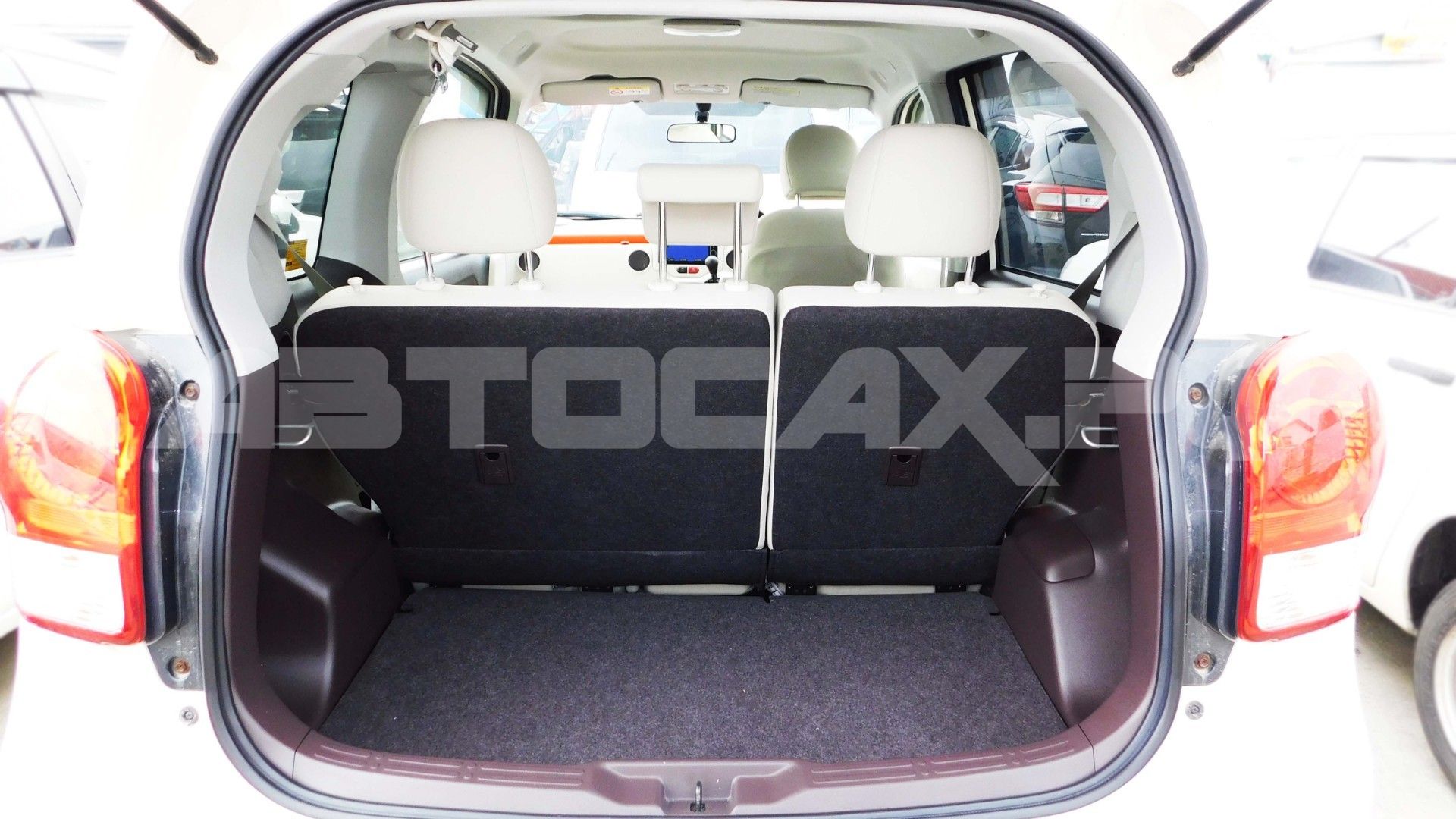 Toyota Porte 2016, Хэтчбек — фото 23