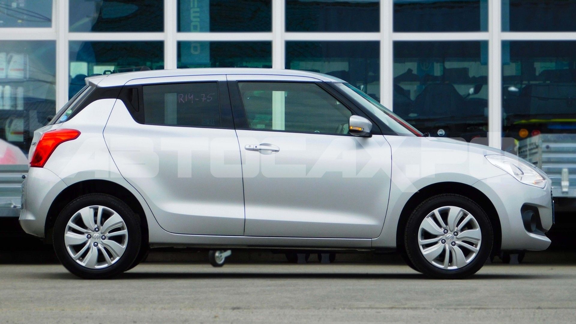 Suzuki Swift 2022, Хэтчбек — фото 6