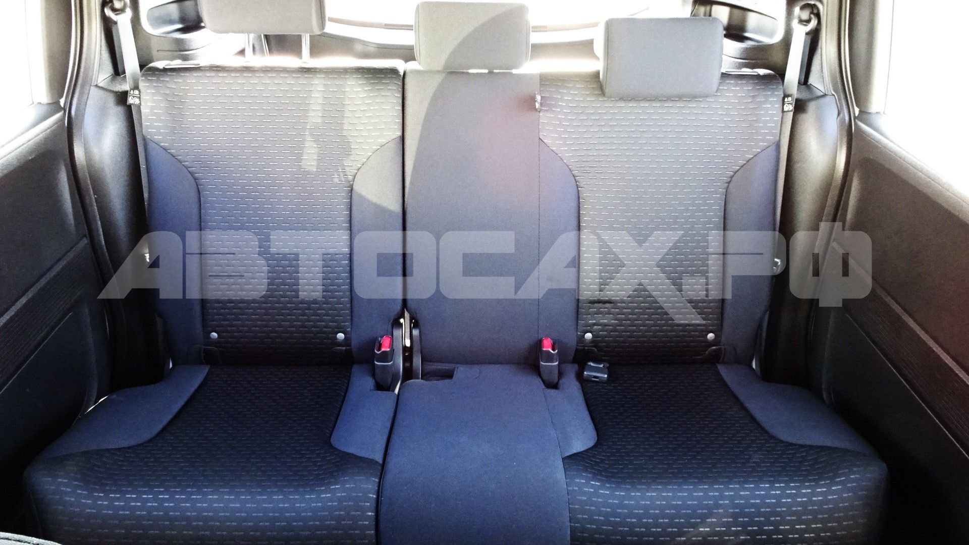 Honda Freed Spike 2015, Минивэн — фото 17