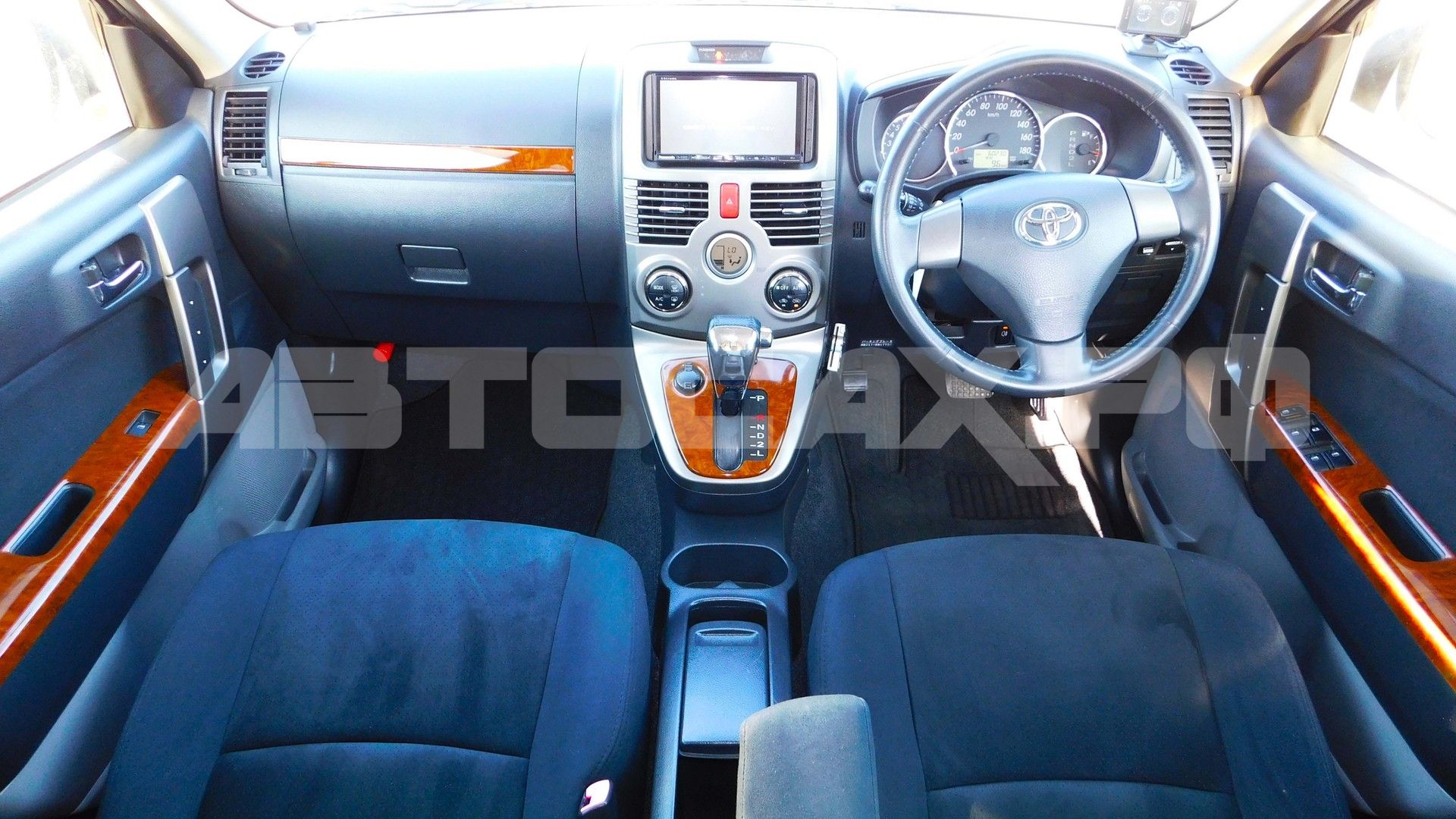 Toyota Rush 2014, Кроссовер — фото 12