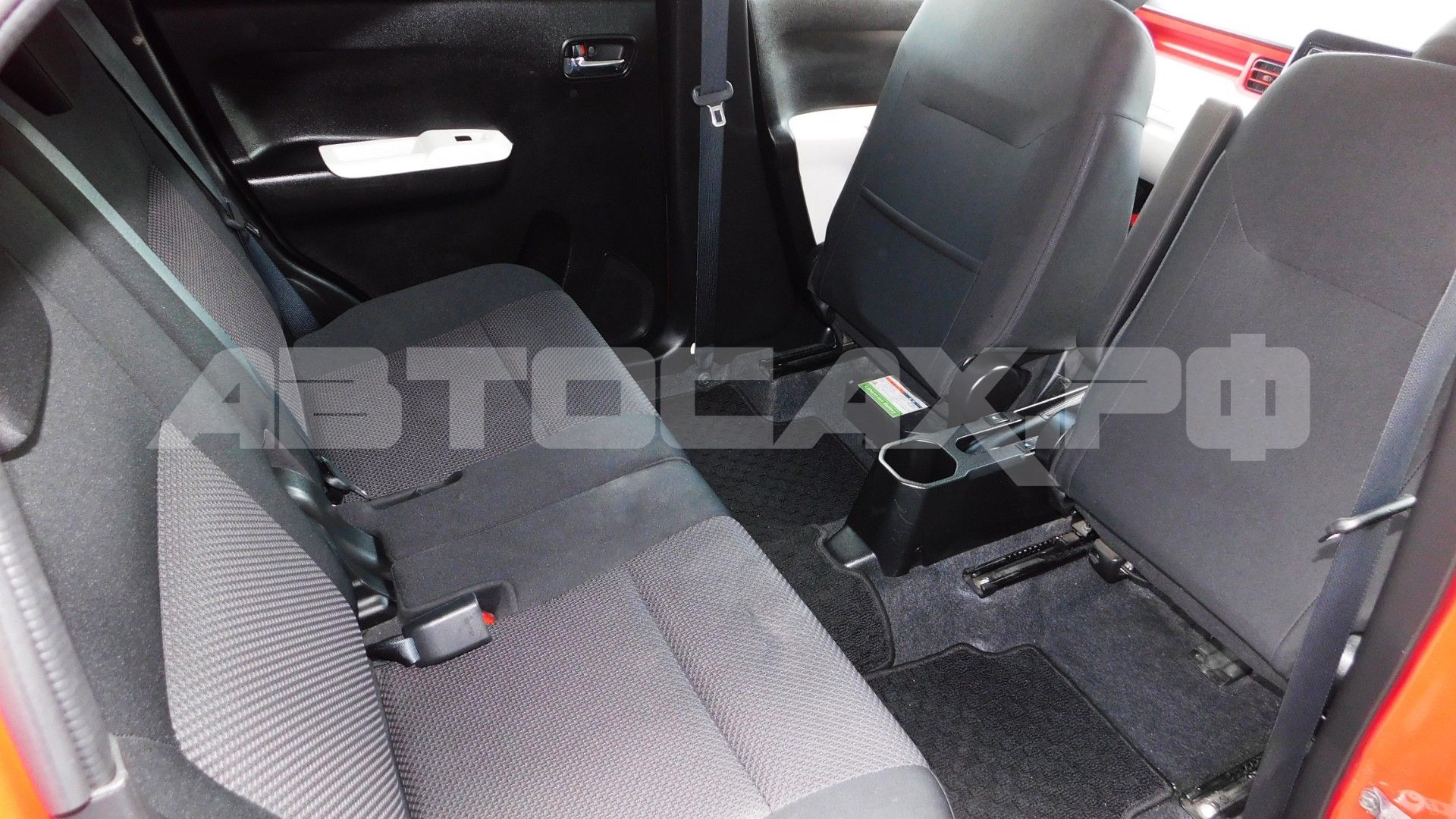 Suzuki Ignis 2019, Кроссовер — фото 29