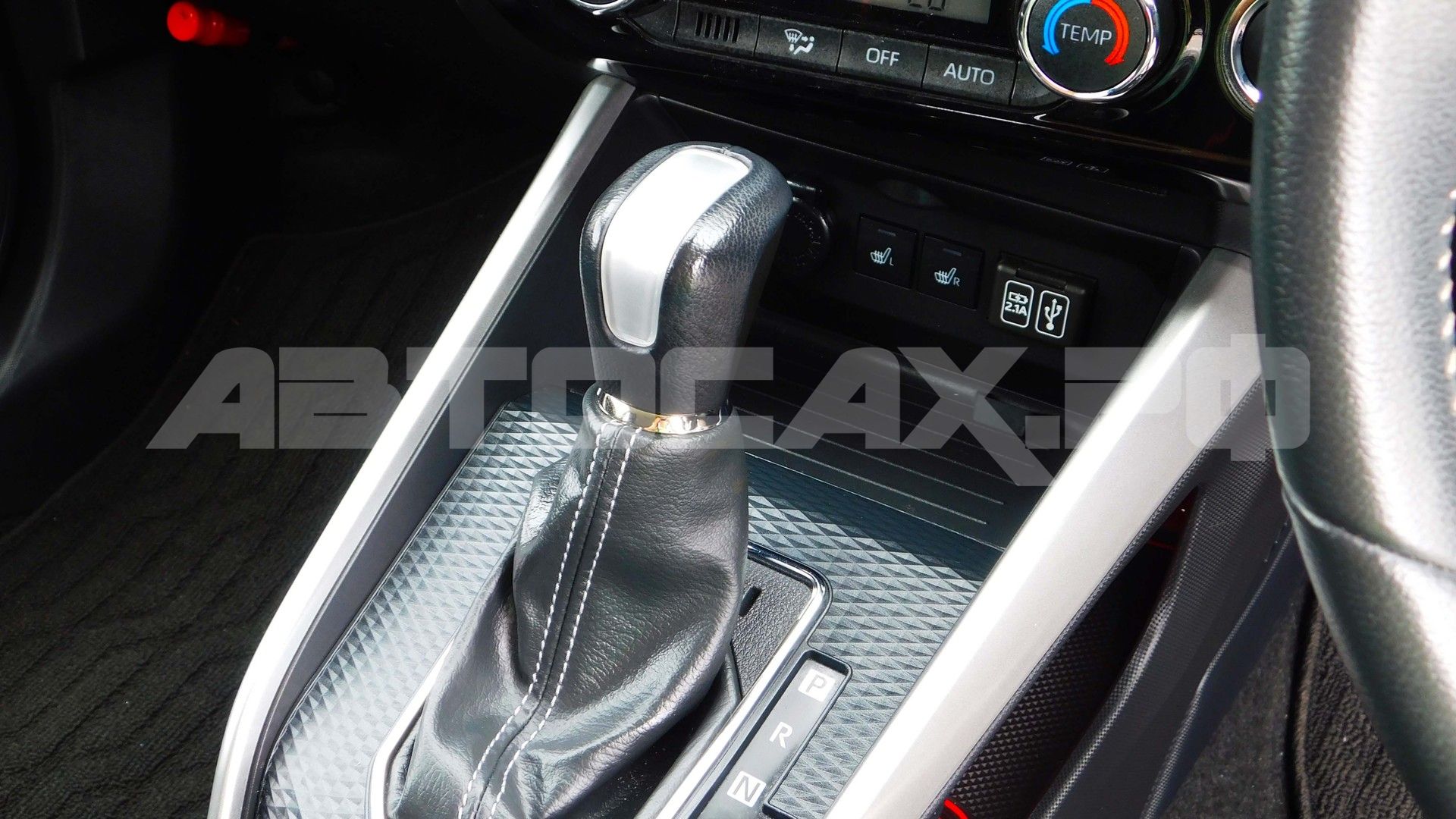 Toyota Raize 2023, Кроссовер — фото 40