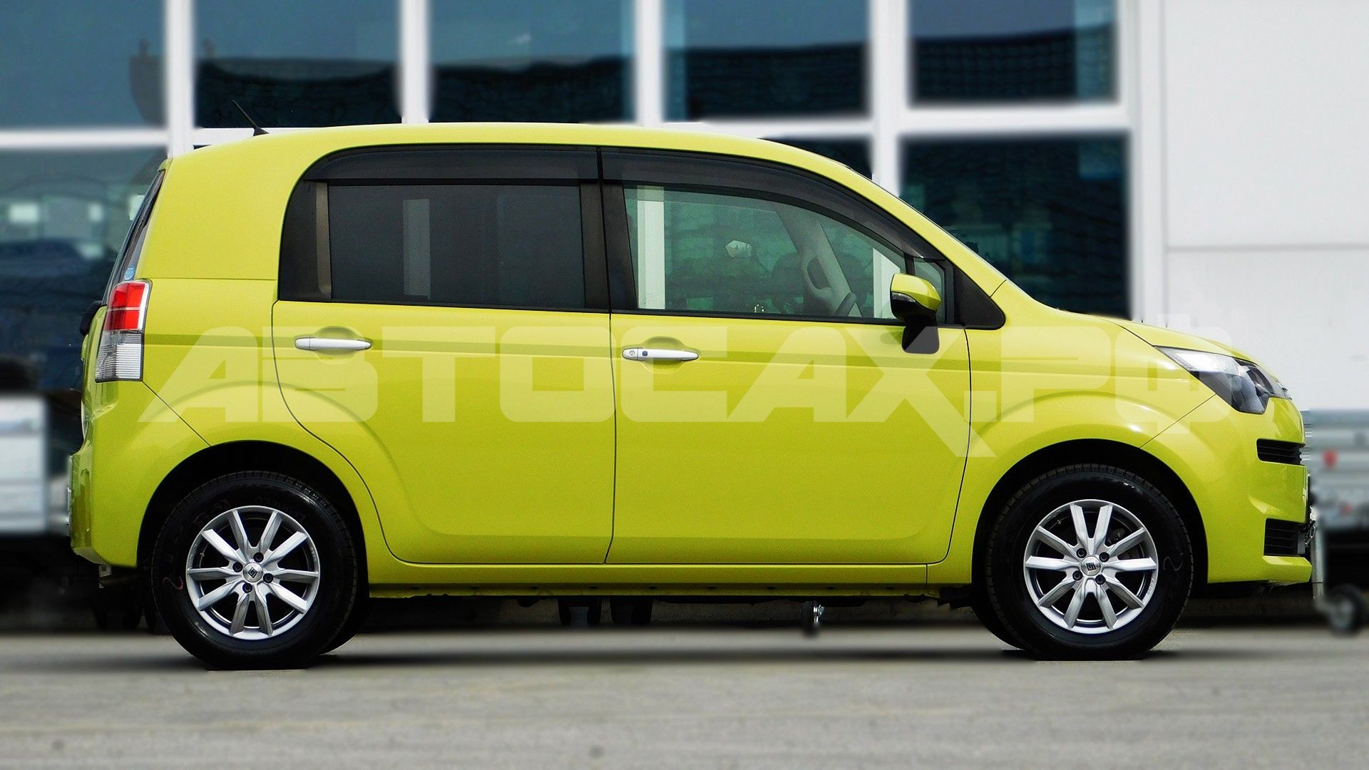 Toyota Spade 2019, Хэтчбек — фото 6