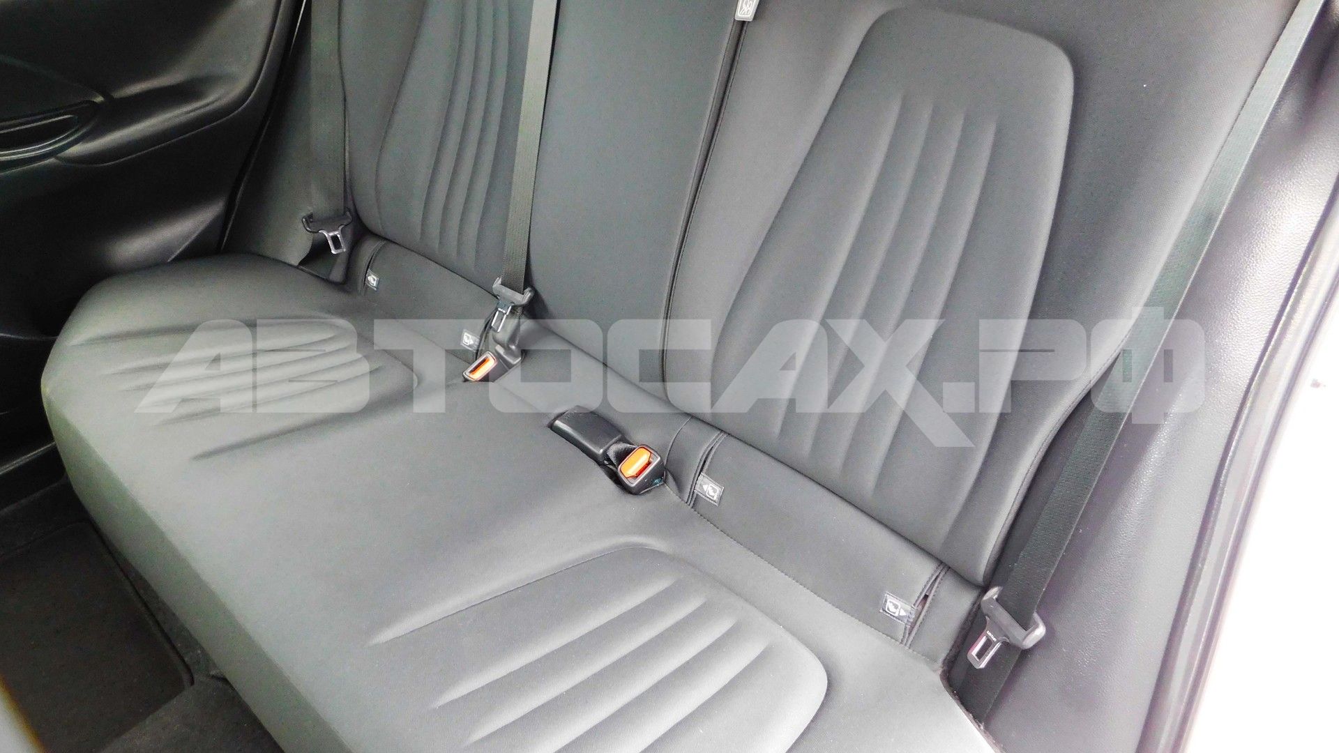 Toyota Yaris 2023, Хэтчбек — фото 17