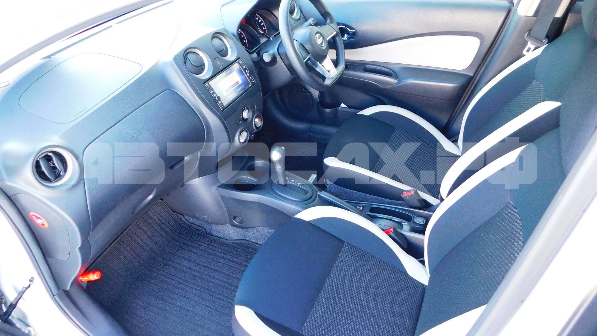 Nissan Note 2019, Хэтчбек — фото 11