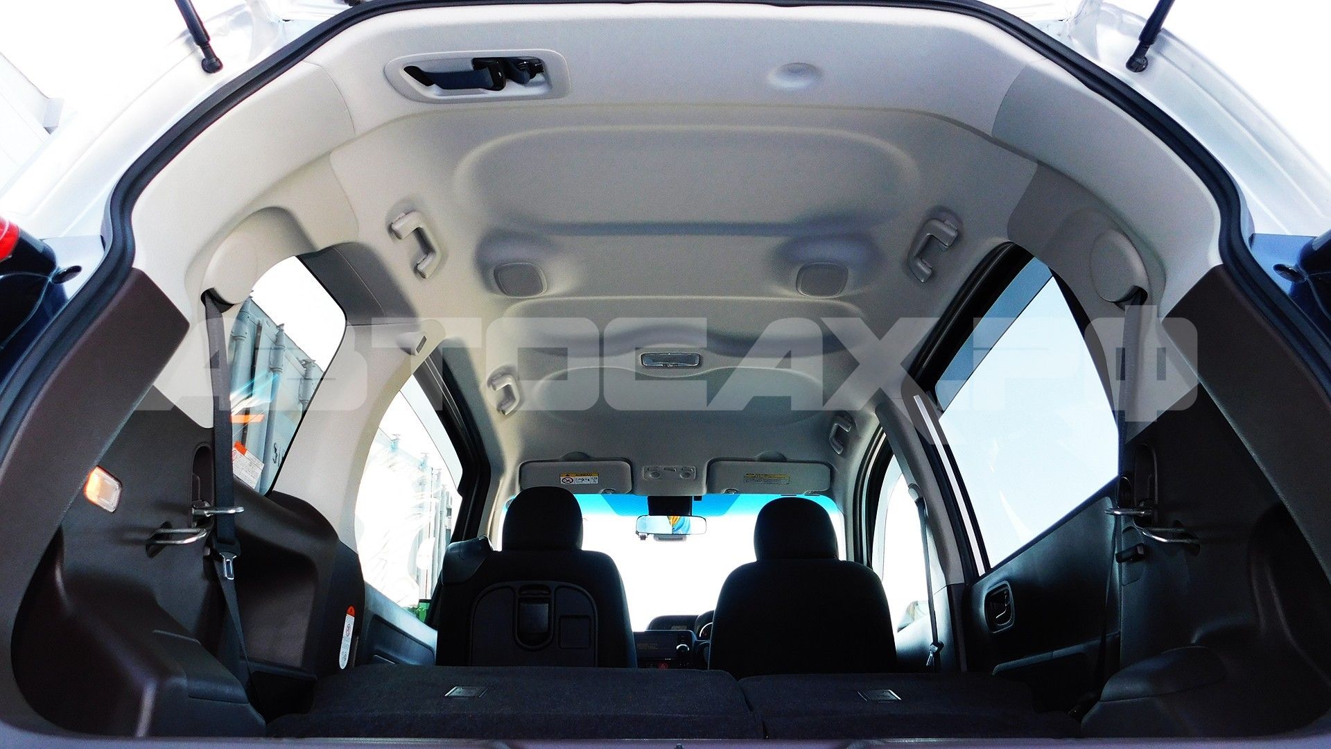 Toyota Porte 2016, Хэтчбек — фото 19