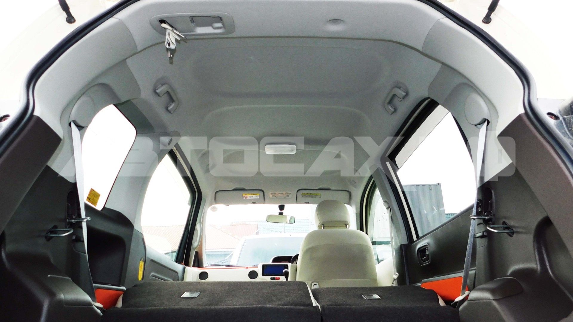 Toyota Porte 2016, Хэтчбек — фото 25