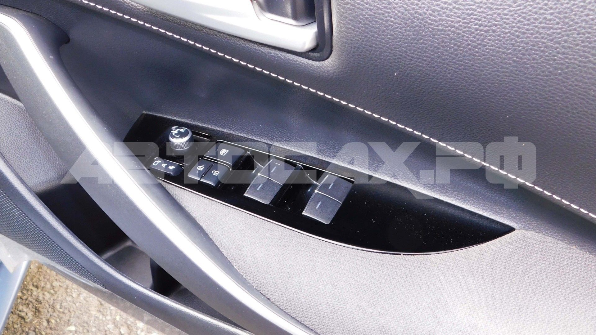 Toyota Corolla Touring 2020, Универсал — фото 20