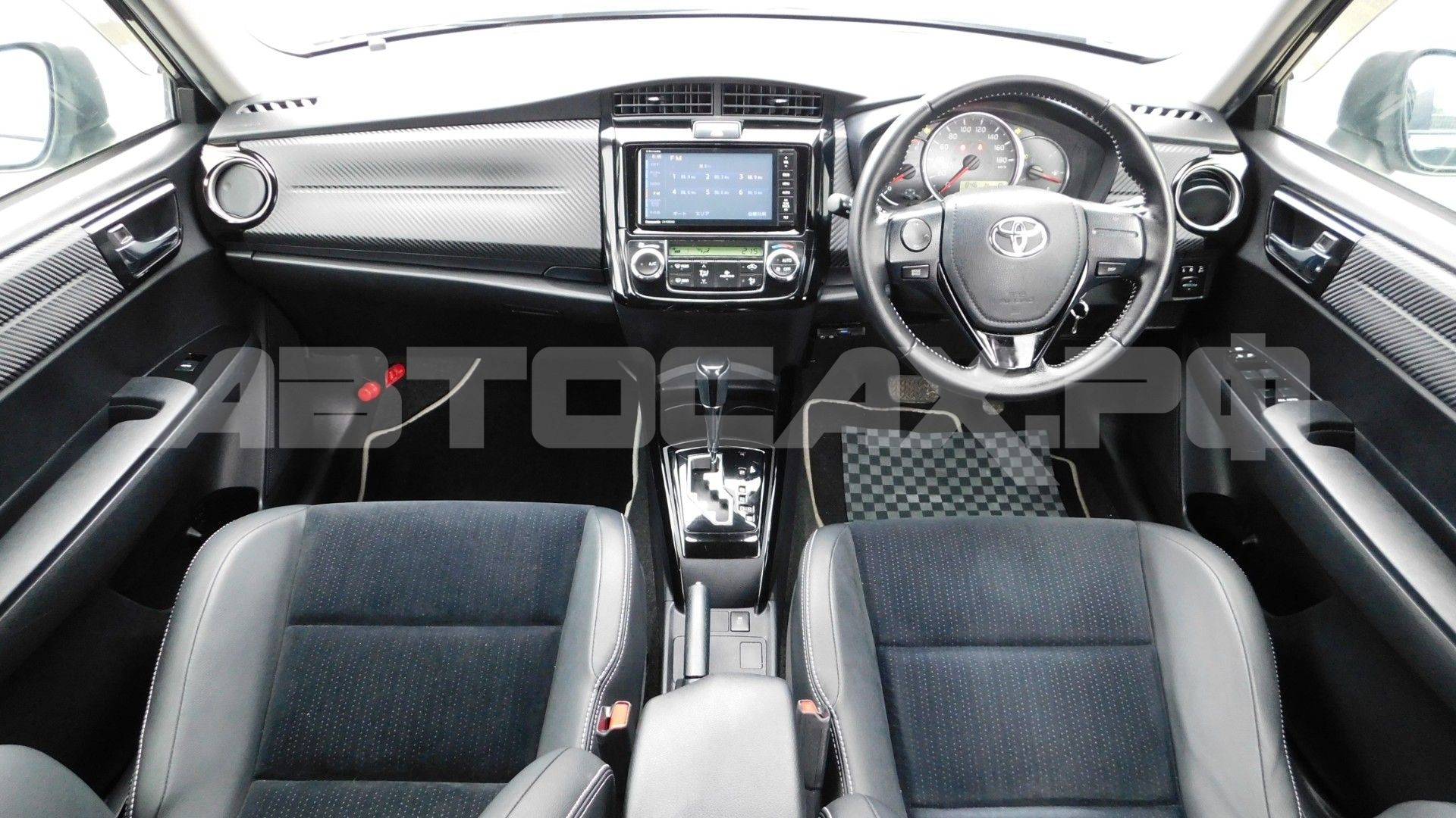 Toyota Corolla Fielder 2015, Универсал — фото 11
