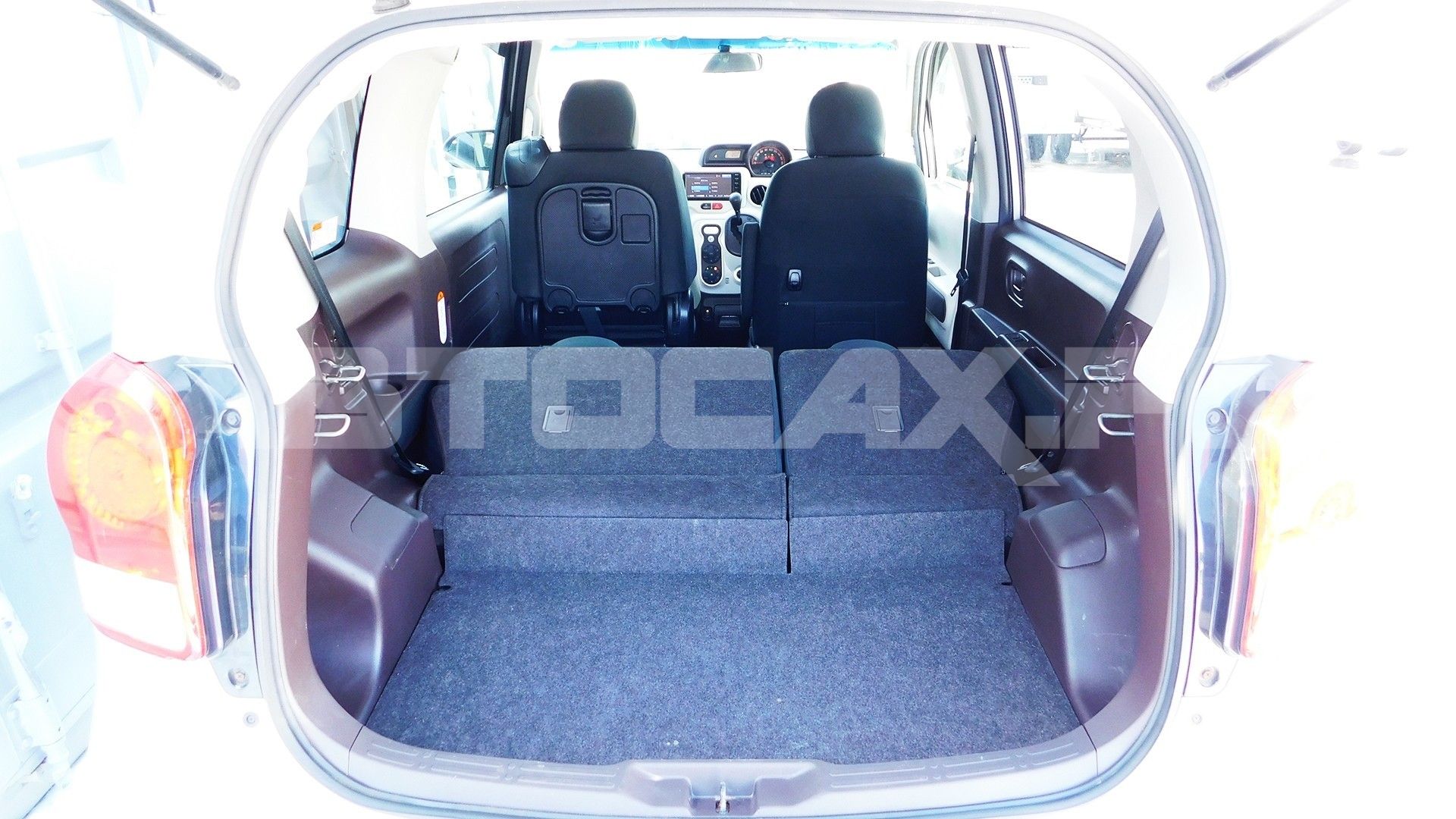 Toyota Porte 2018, Хэтчбек — фото 19