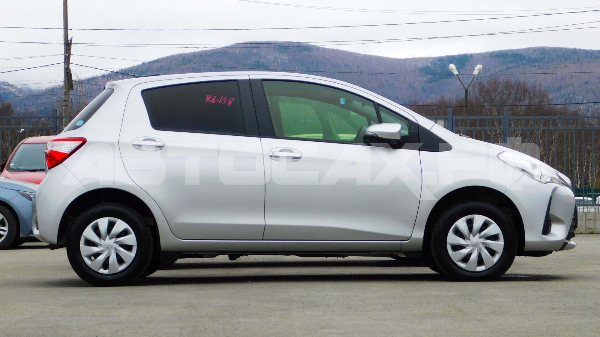 Toyota Vitz 2019, Хэтчбек — фото 4
