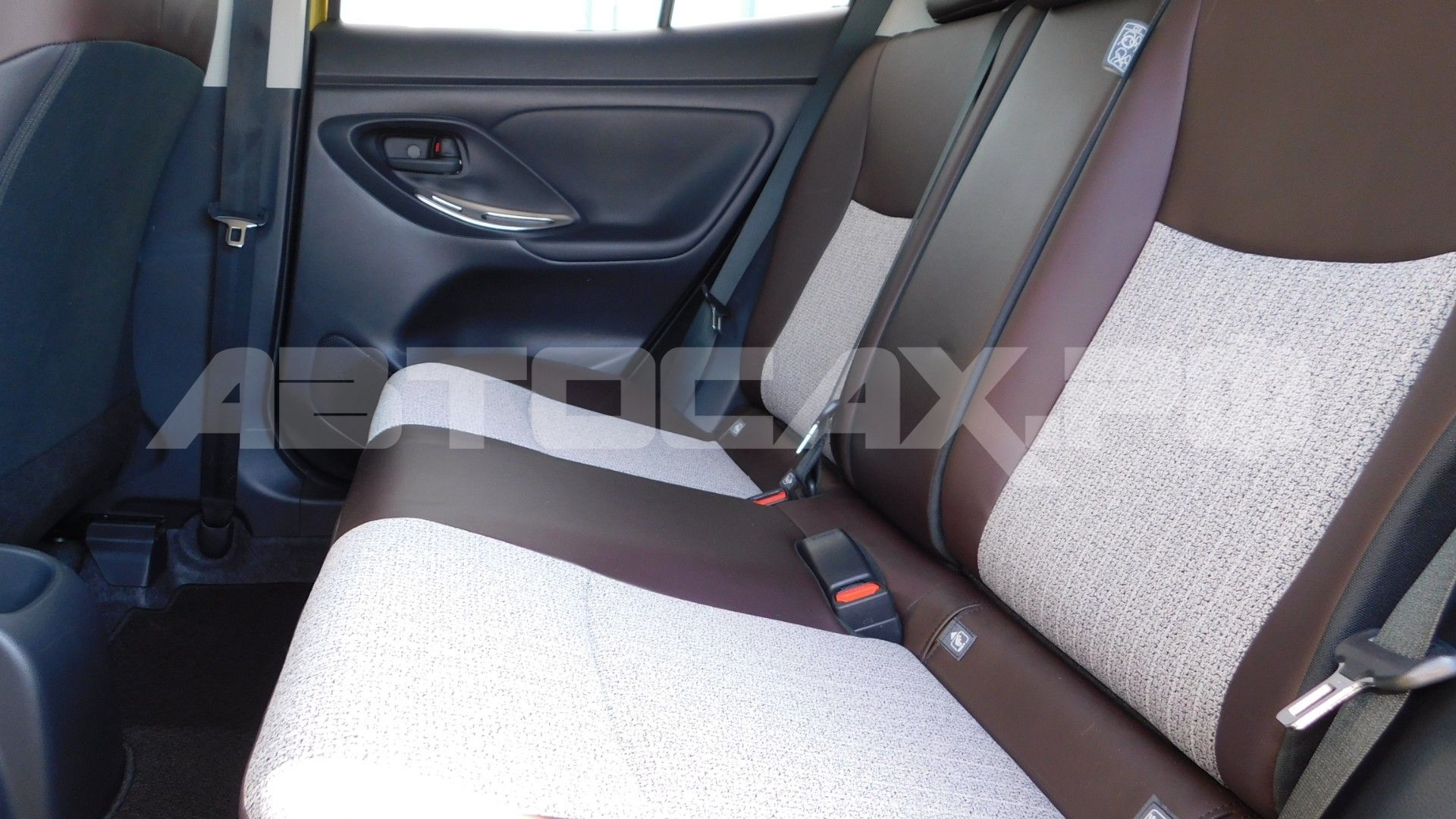 Toyota Yaris Cross — фото 12