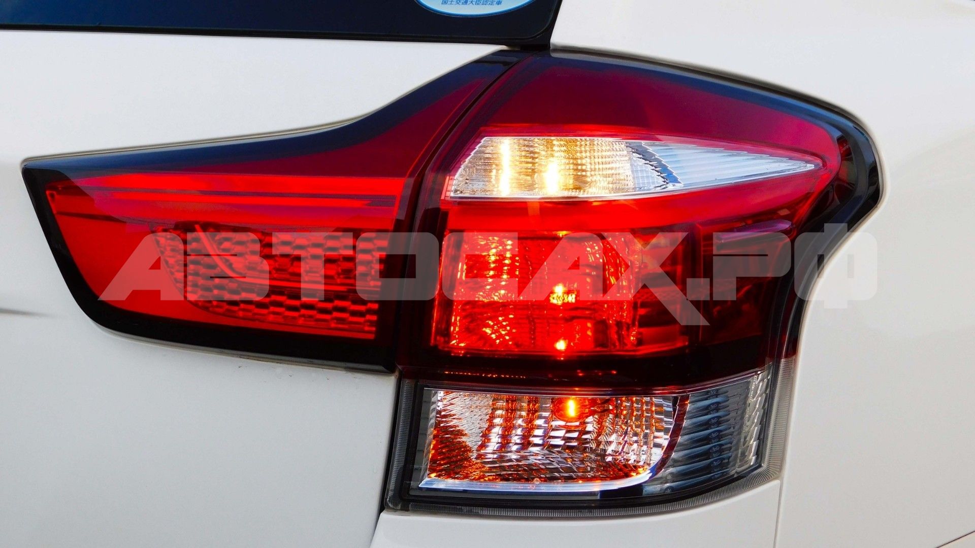 Toyota Corolla Fielder 2017, Универсал — фото 27