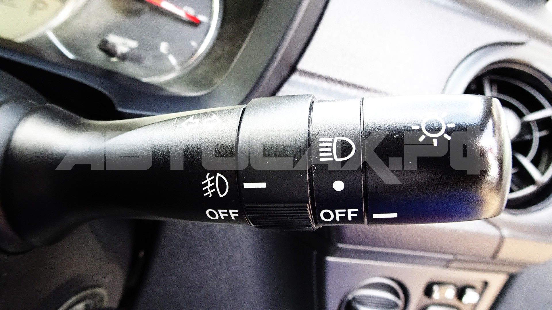 Toyota Corolla Fielder 2016, Универсал — фото 27
