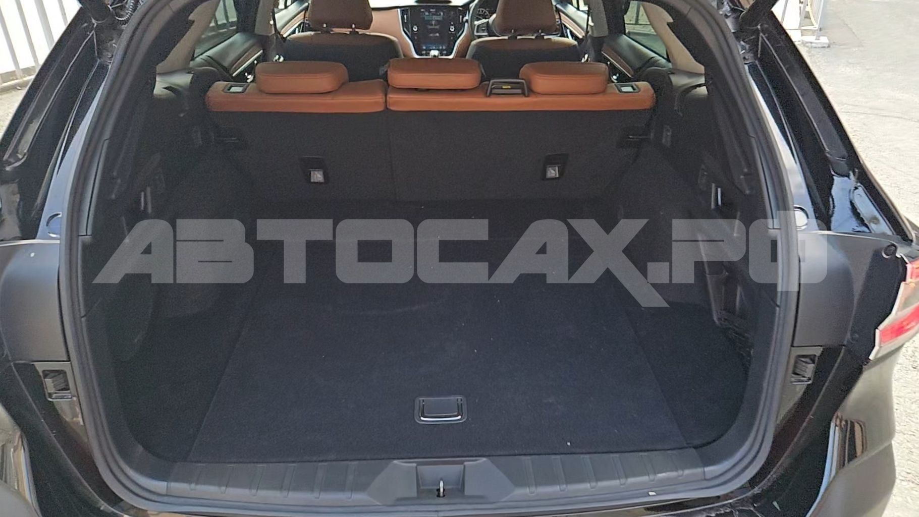 Subaru Outback — фото 9