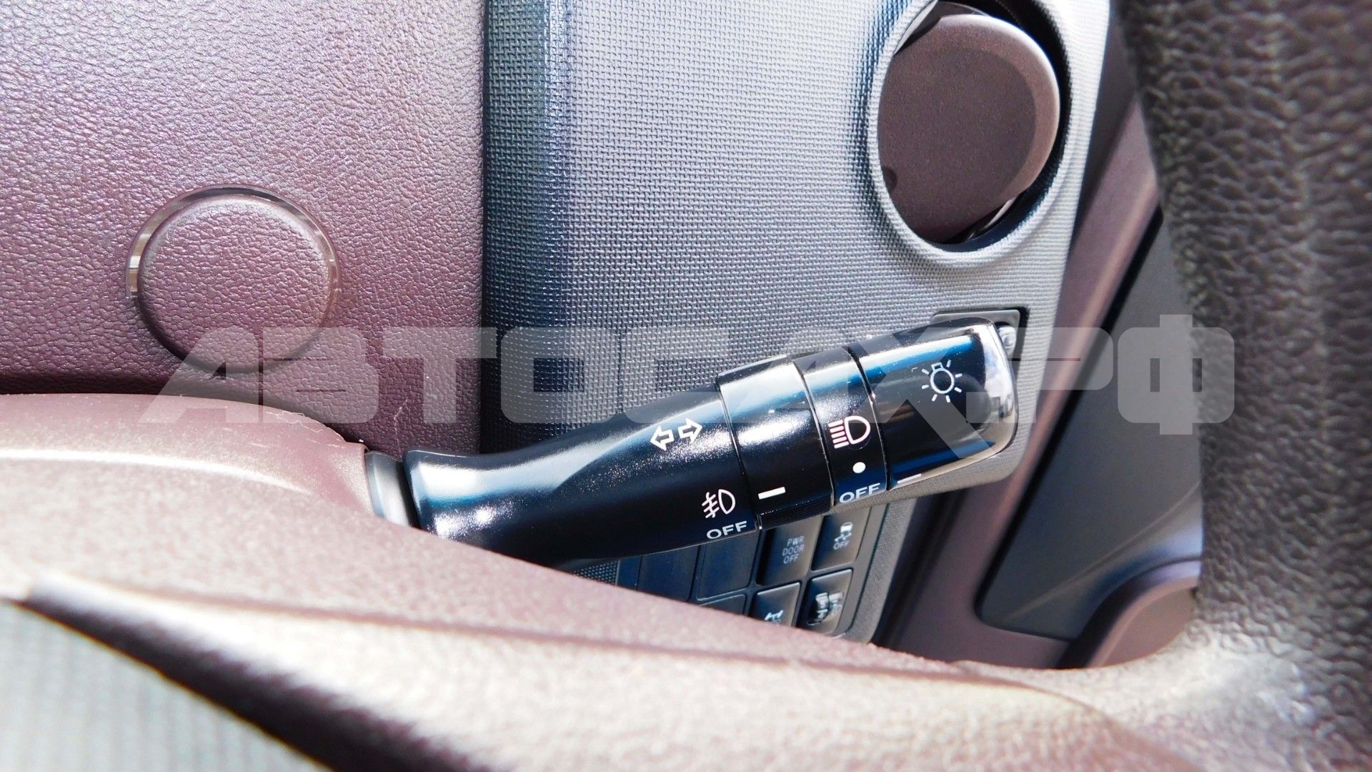 Toyota Porte 2020, Хэтчбек — фото 32