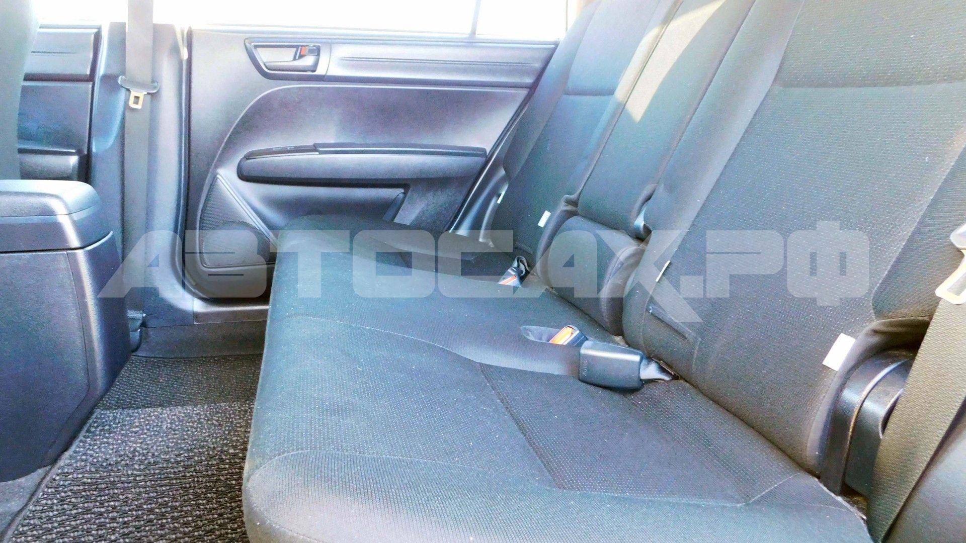 Toyota Corolla Fielder 2022, Универсал — фото 22