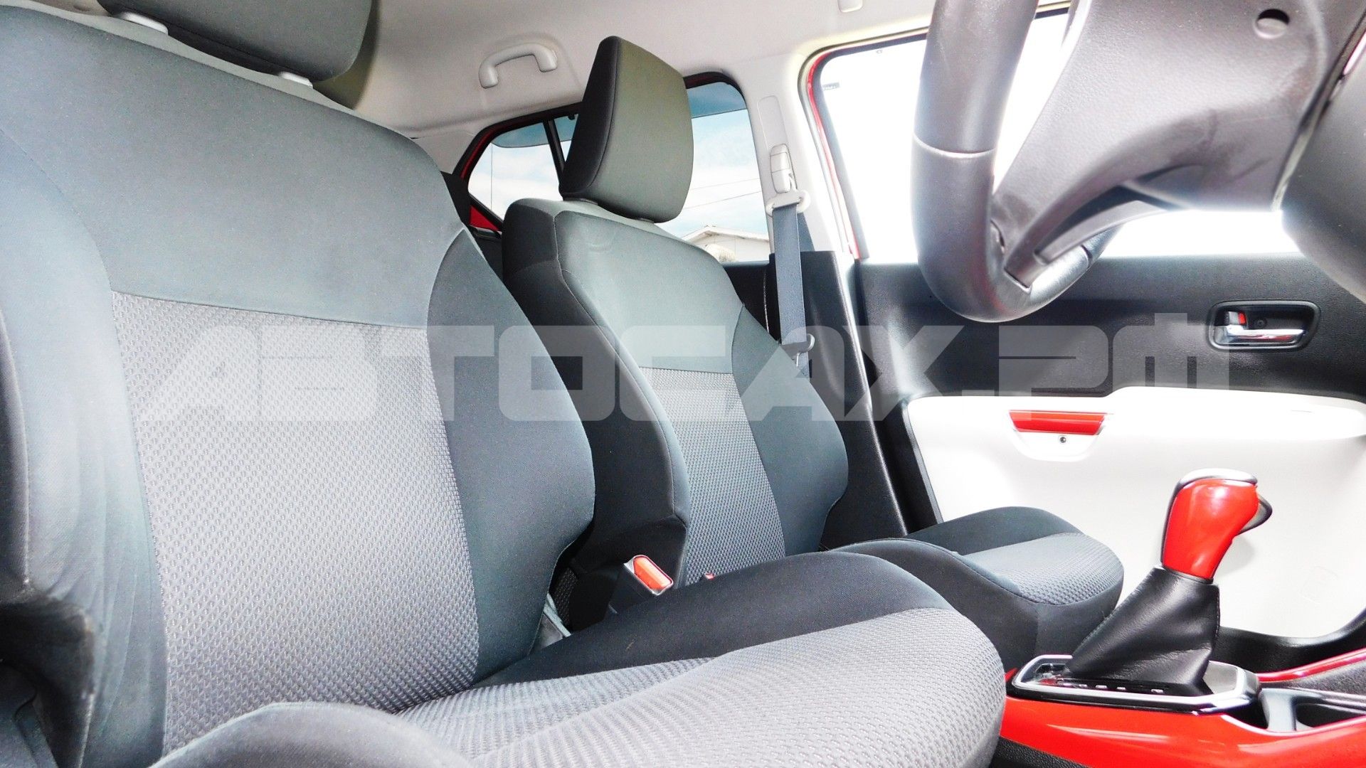 Suzuki Ignis 2019, Кроссовер — фото 24
