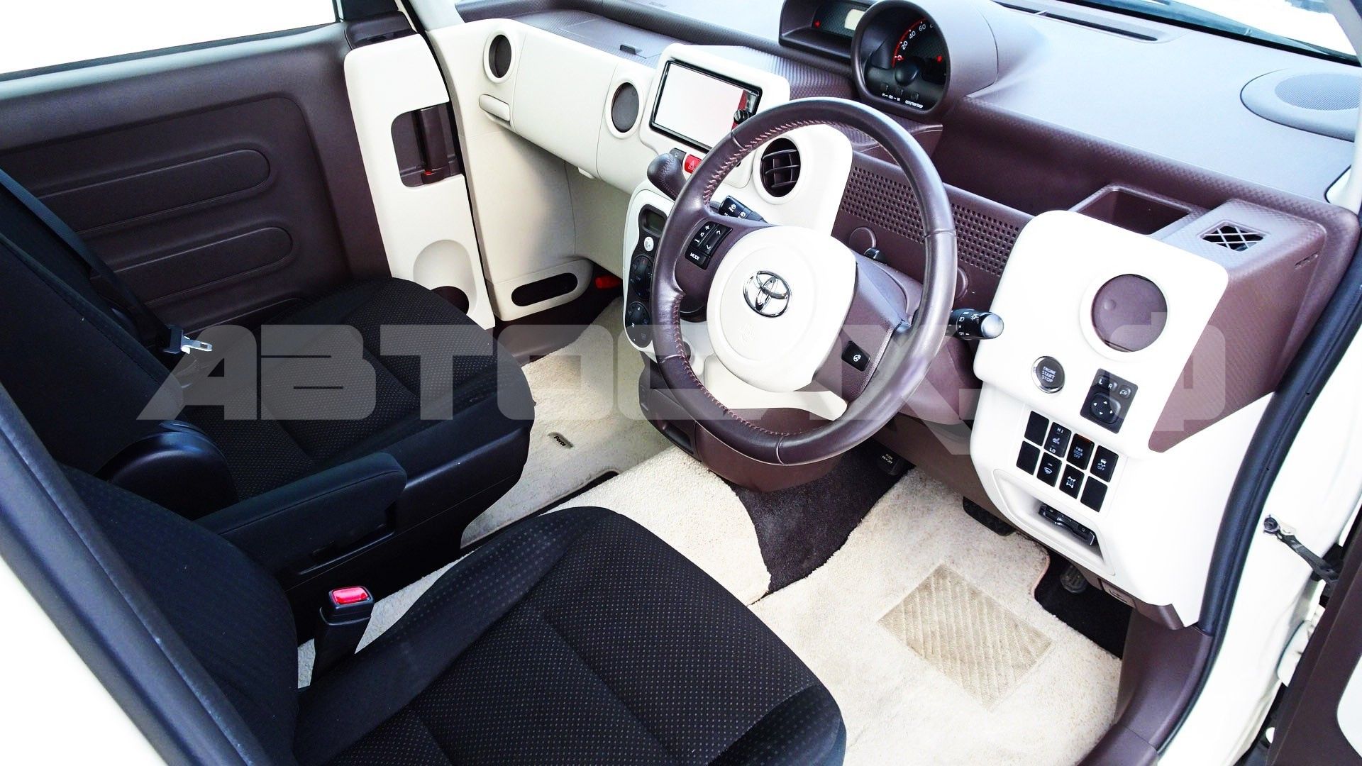 Toyota Porte 2017, Хэтчбек — фото 6