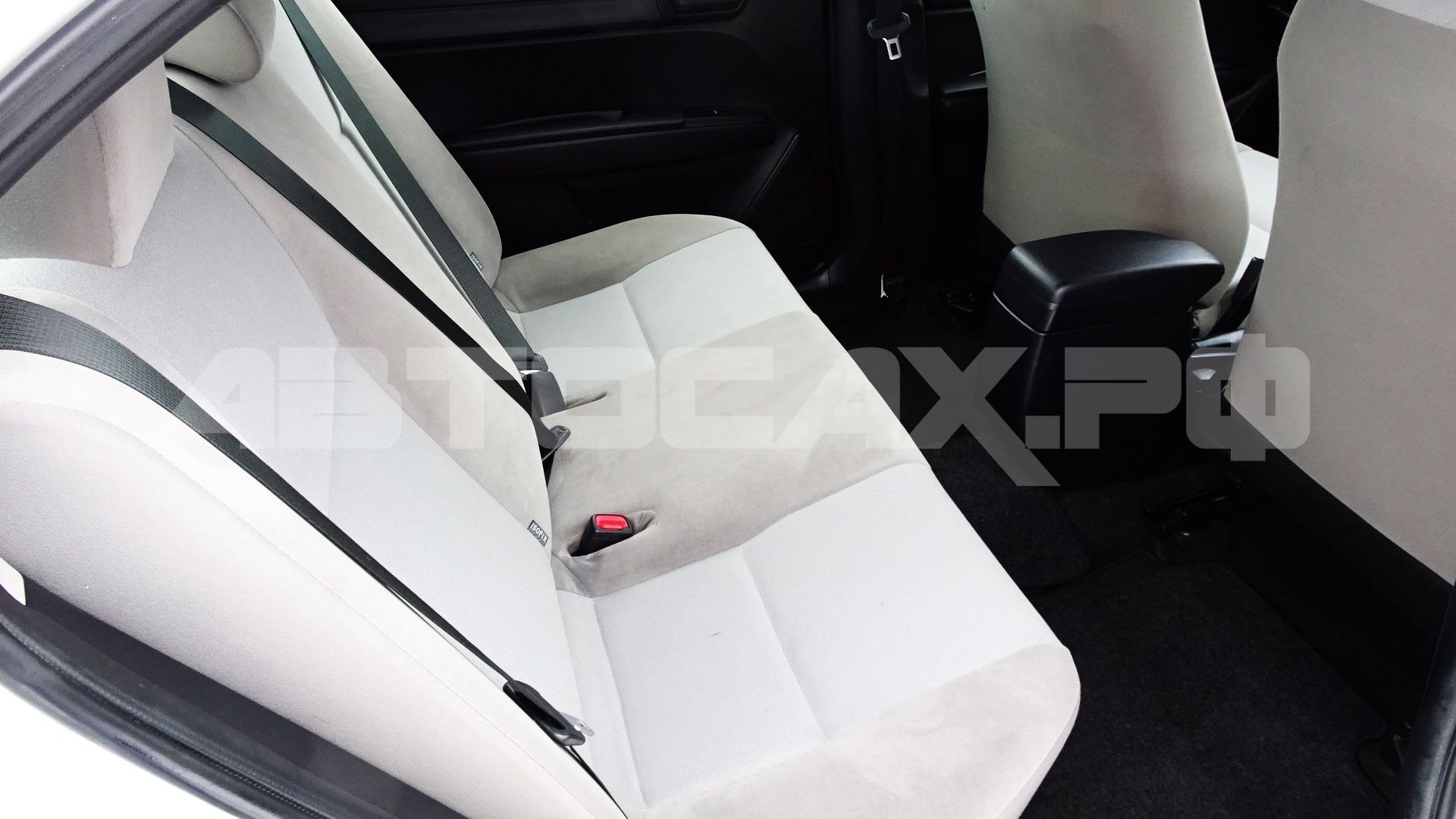 Toyota Corolla Axio 2017, Седан — фото 15