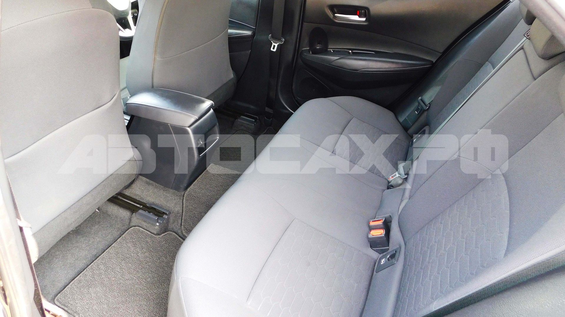 Toyota Corolla Sport 2022, Хэтчбек — фото 17