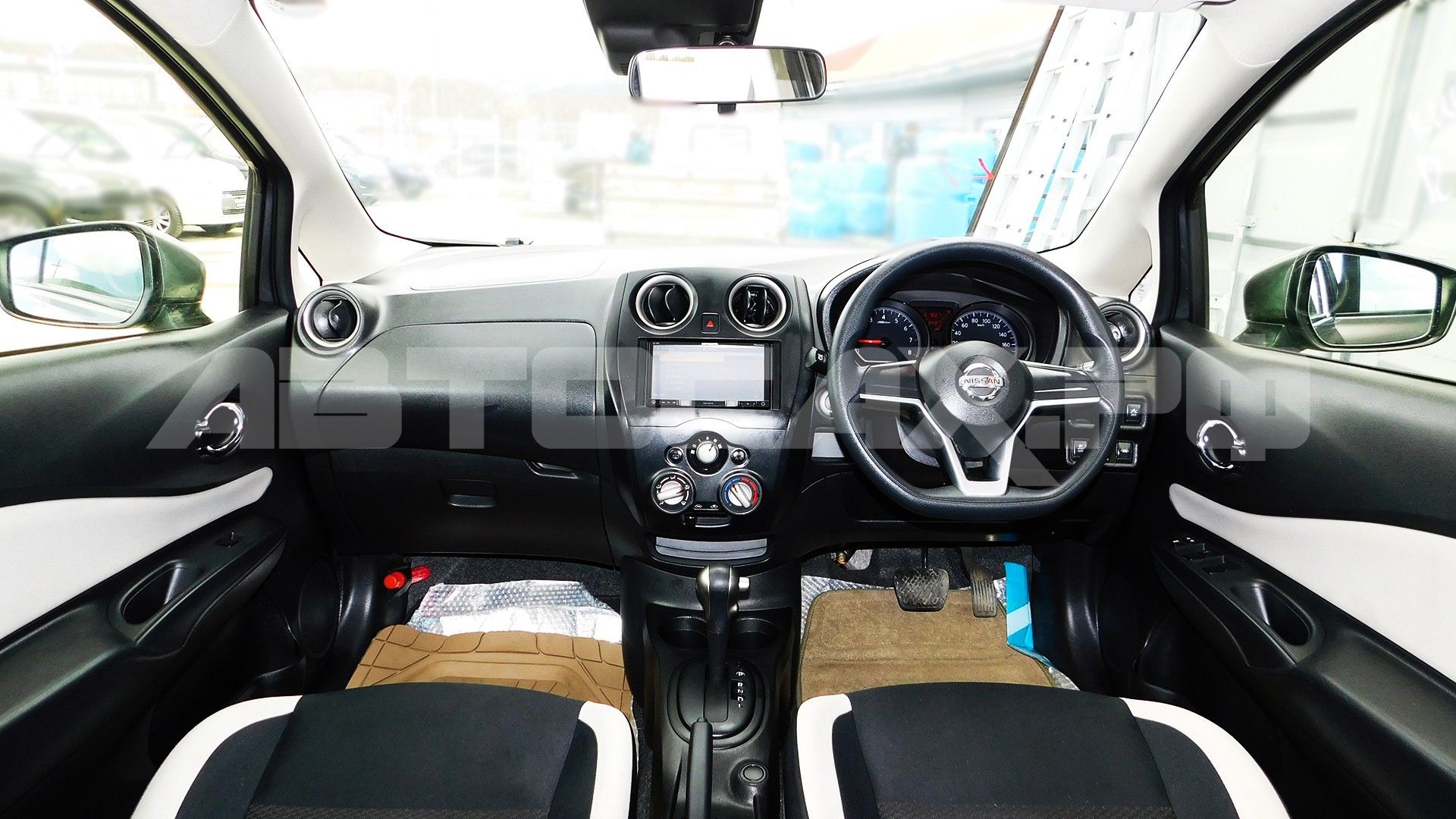Nissan Note 2018, Хэтчбек — фото 35
