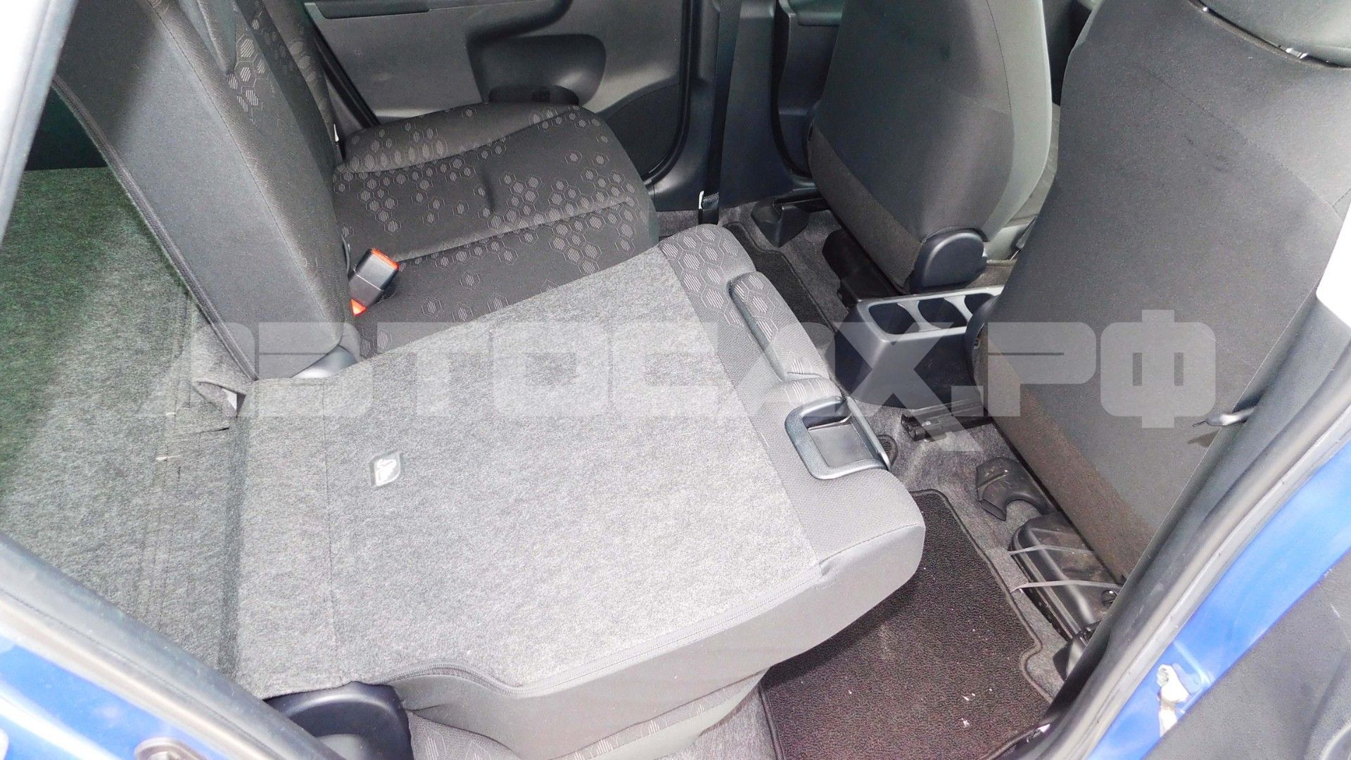 Toyota Ractis 2014, Хэтчбек — фото 17